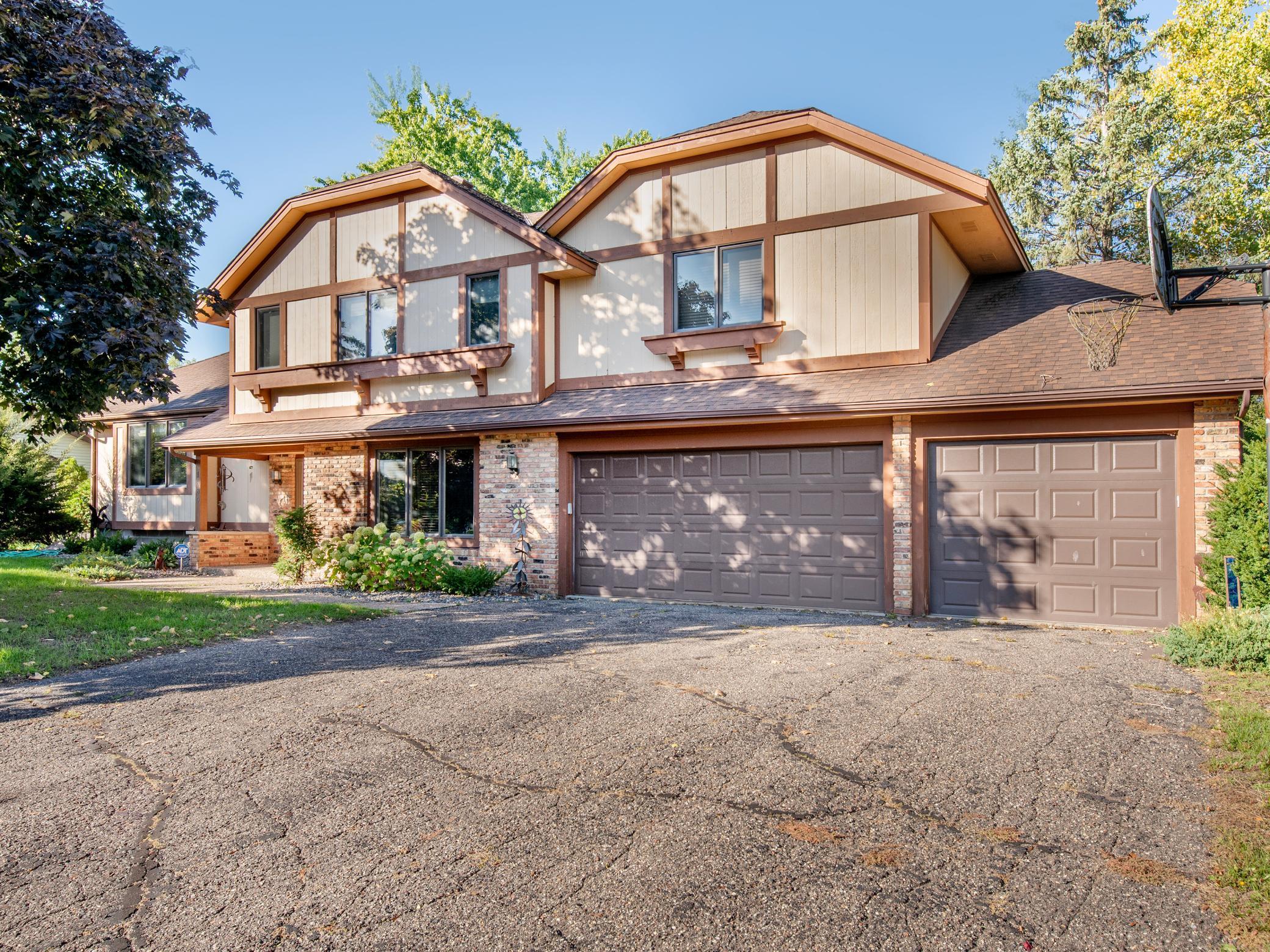 View of Residential at 1889 Twin Circle Drive, Mendota Heights MN 55118, Mendota Heights - Mike Wilen | Minnesota Team Real Estate