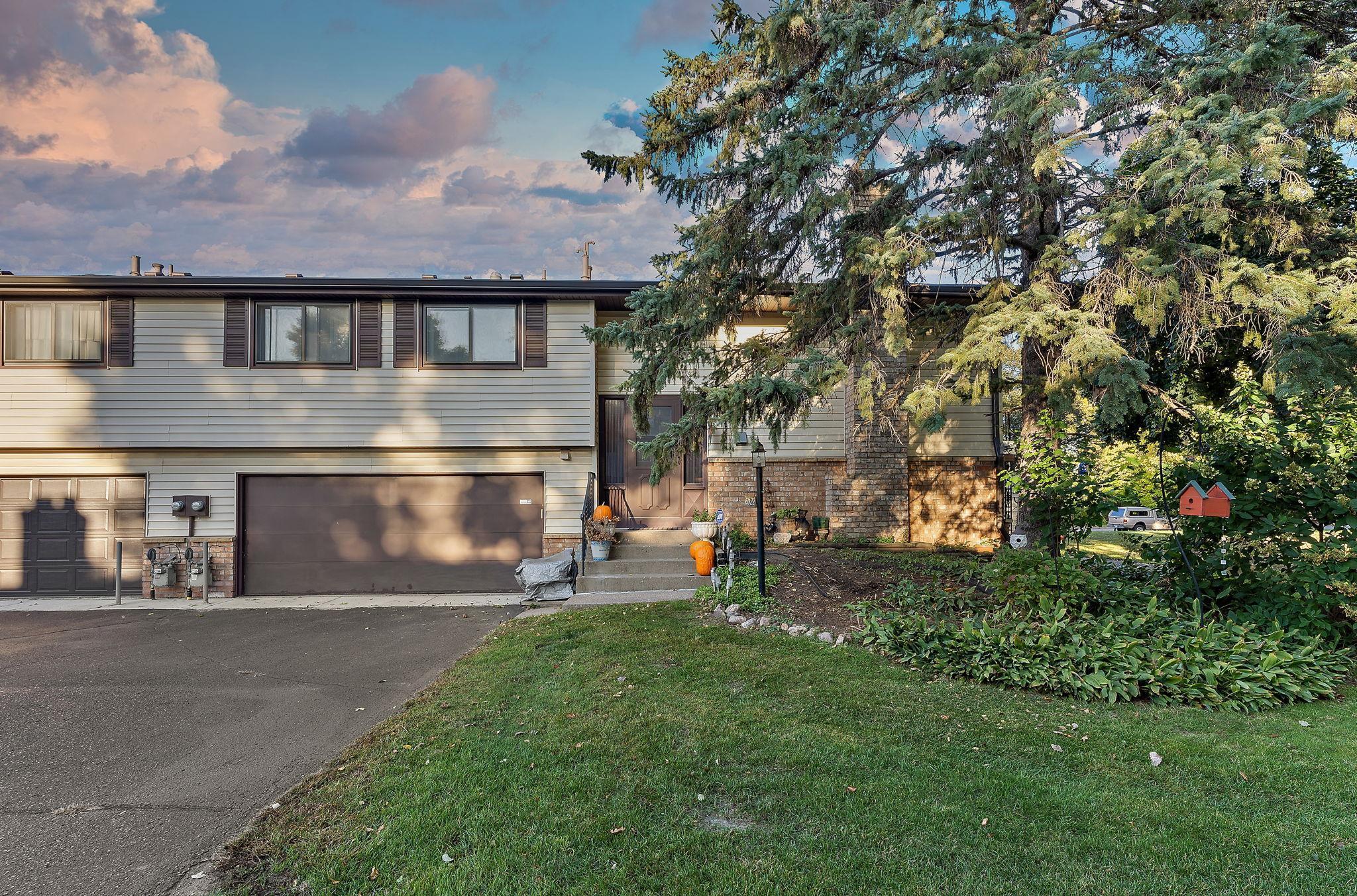 View of Residential at 6522 Upper 35th Street, Oakdale MN 55128, Oakdale - Mike Wilen | Minnesota Team Real Estate