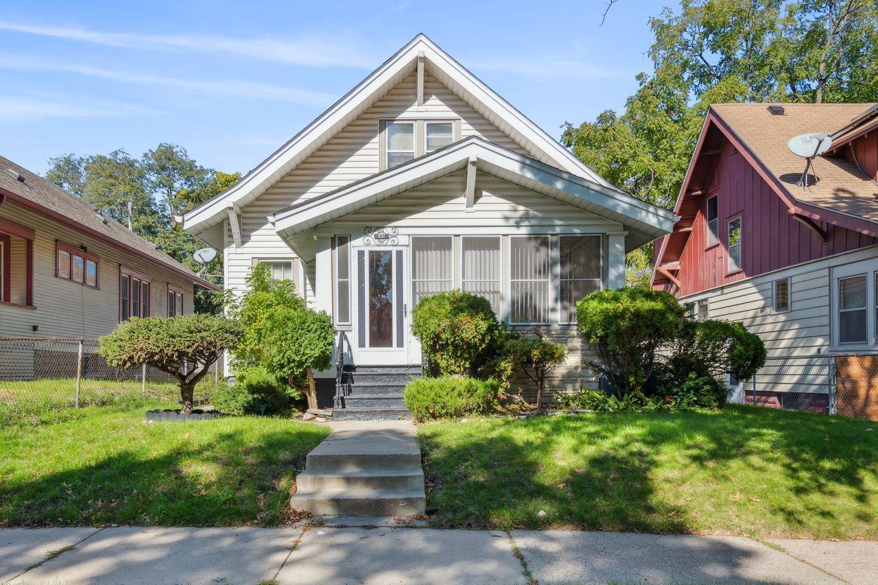 View of Residential at 837 Fuller Avenue, Saint Paul MN 55104, Saint Paul - Mike Wilen | Minnesota Team Real Estate