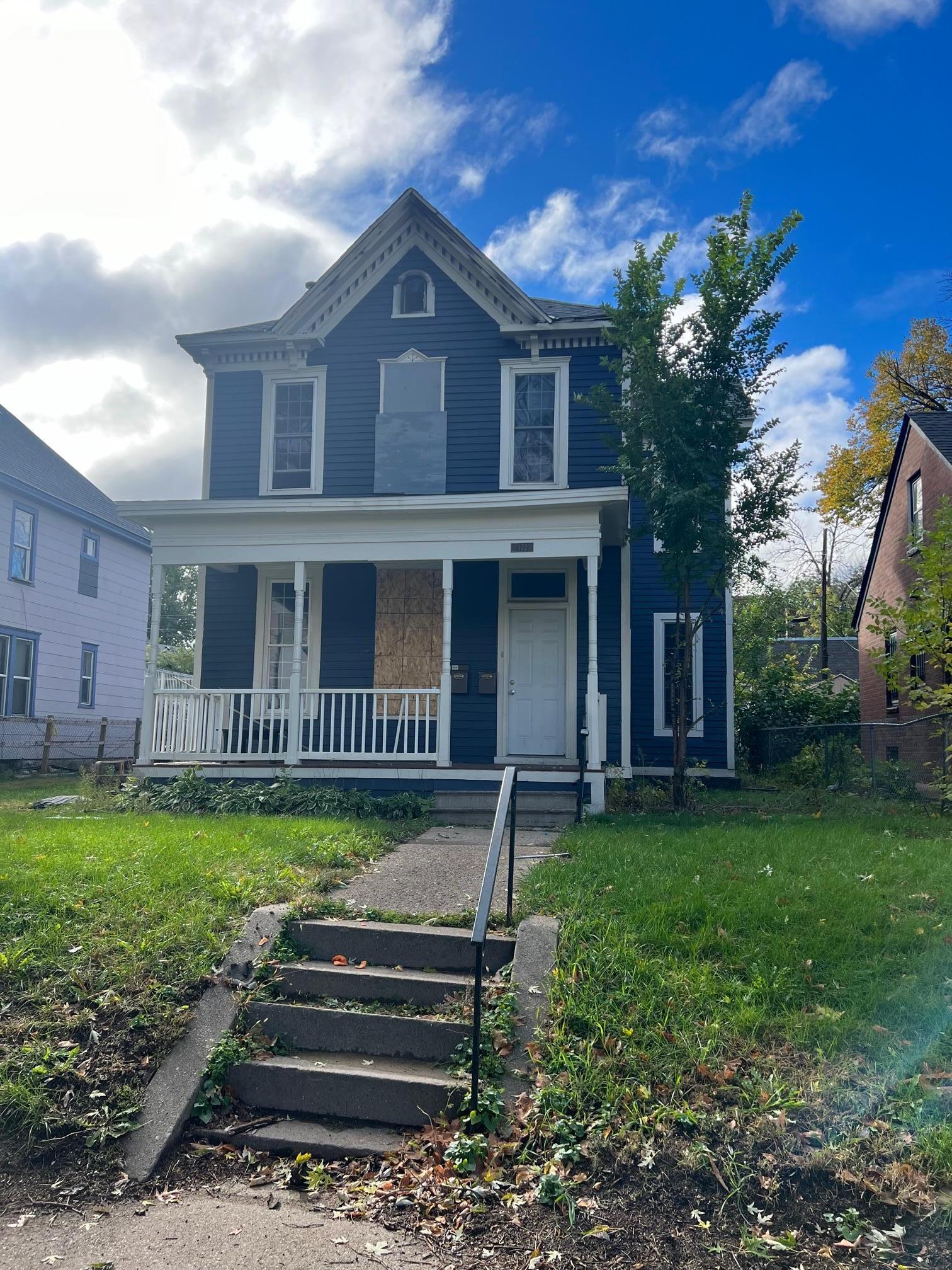 View of Residential Income at 372 Aurora Avenue, Saint Paul MN 55103, Saint Paul - Mike Wilen | Minnesota Team Real Estate