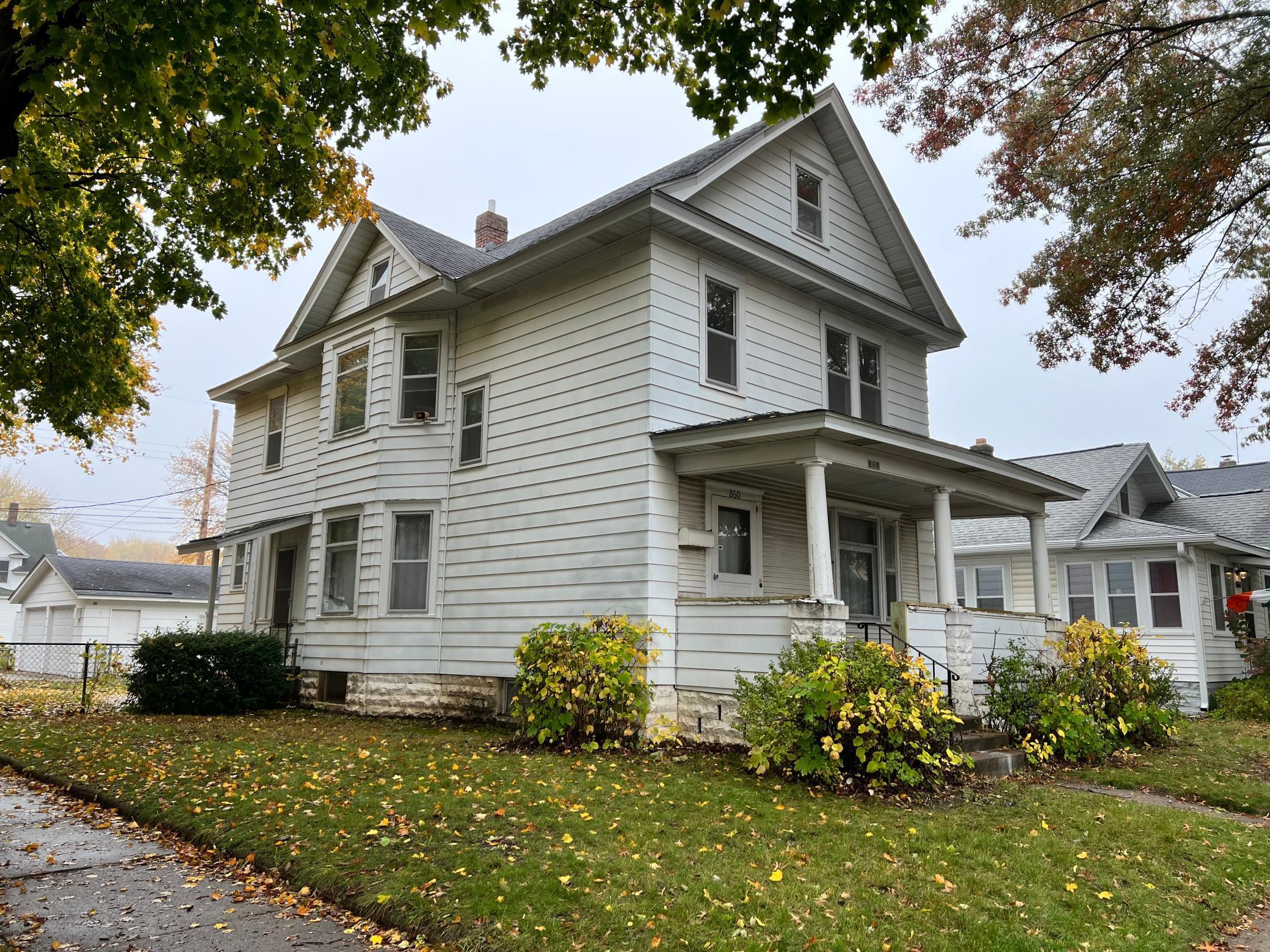 View of Residential Income at 860 Edmund Avenue, Saint Paul MN 55104, Saint Paul - Mike Wilen | Minnesota Team Real Estate