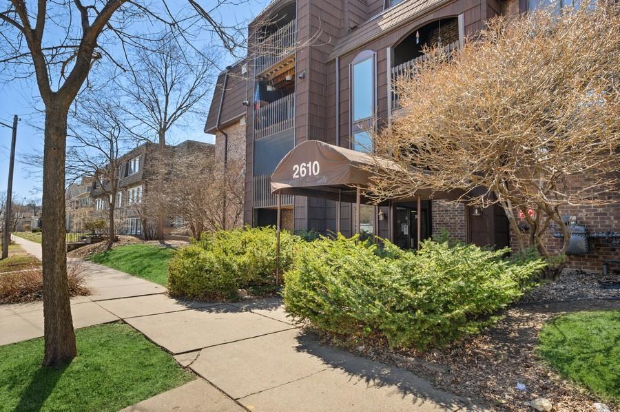 View of Residential at 2610 Garfield Avenue #301, Minneapolis MN 55408, Minneapolis - Mike Wilen | Minnesota Team Real Estate