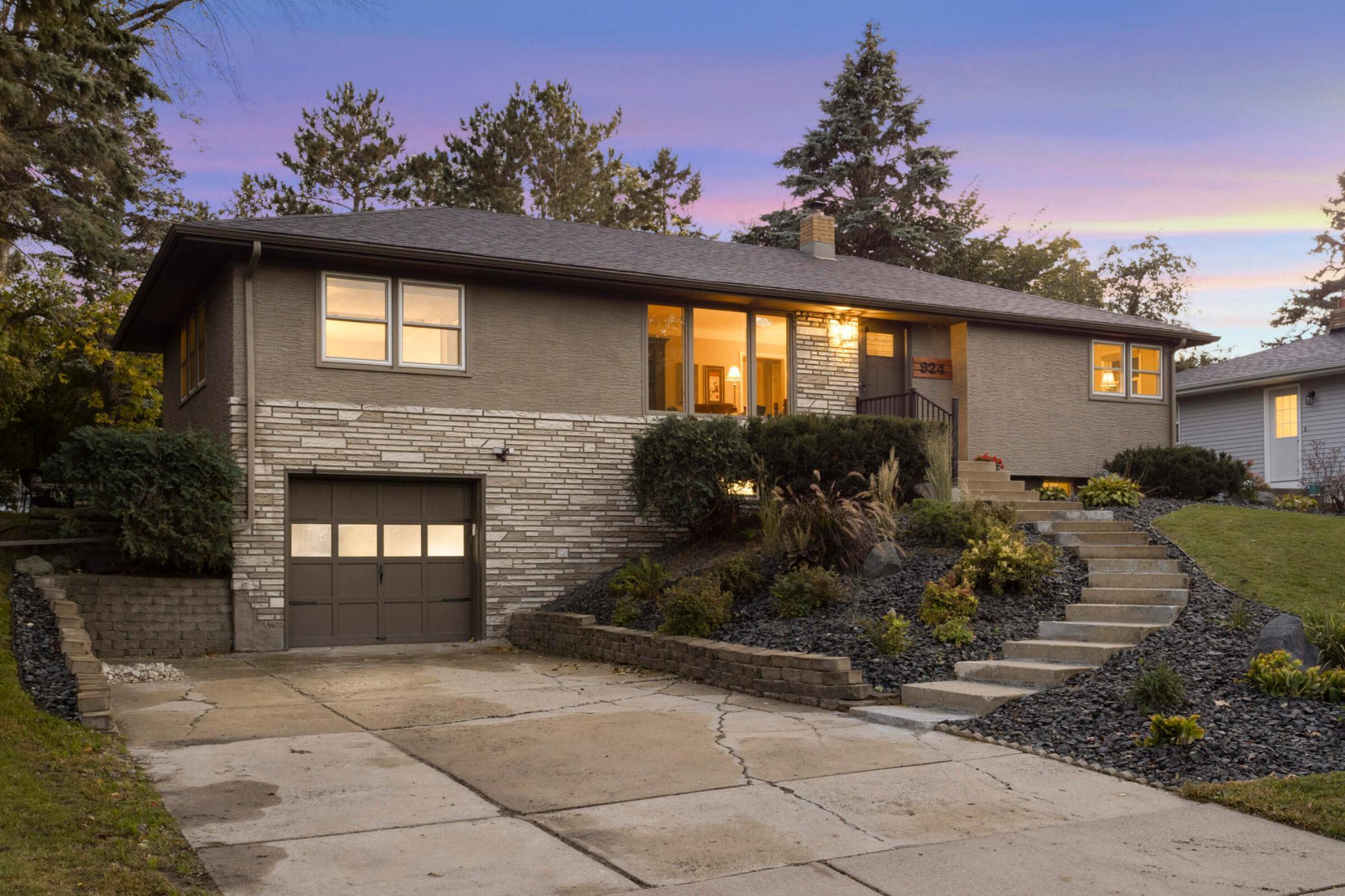 View of Residential at 924 Cobb Road, Shoreview MN 55126, Shoreview - Mike Wilen | Minnesota Team Real Estate