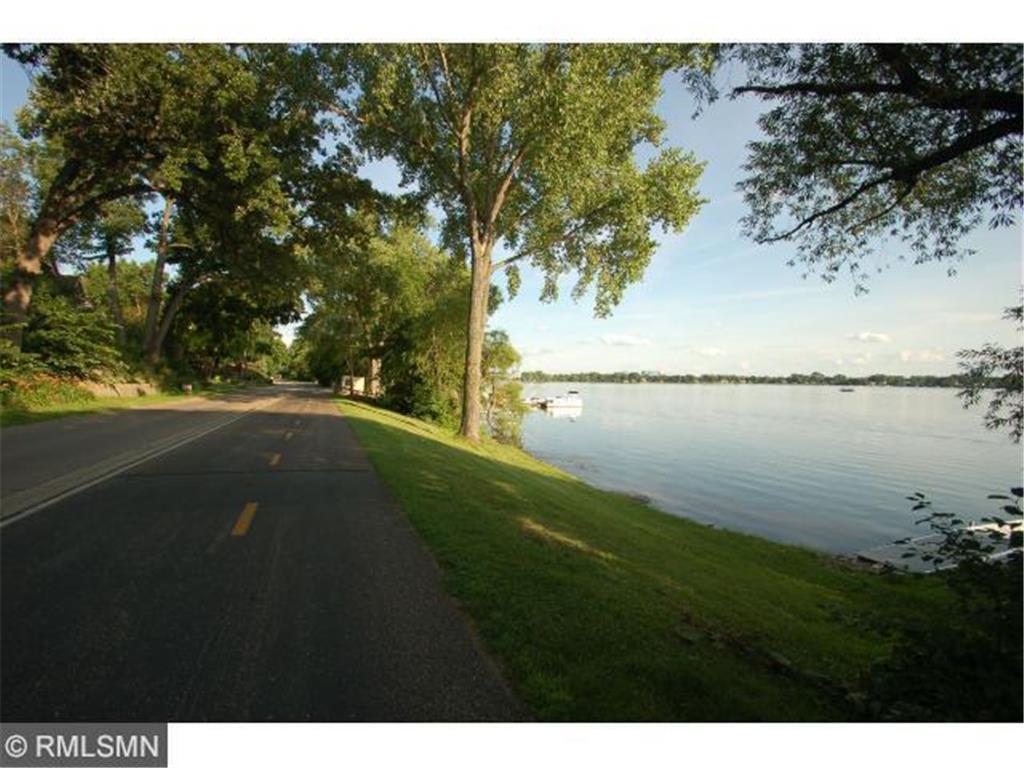 View of Residential at 9820 26th Avenue, Plymouth MN 55441, Plymouth - Mike Wilen | Minnesota Team Real Estate