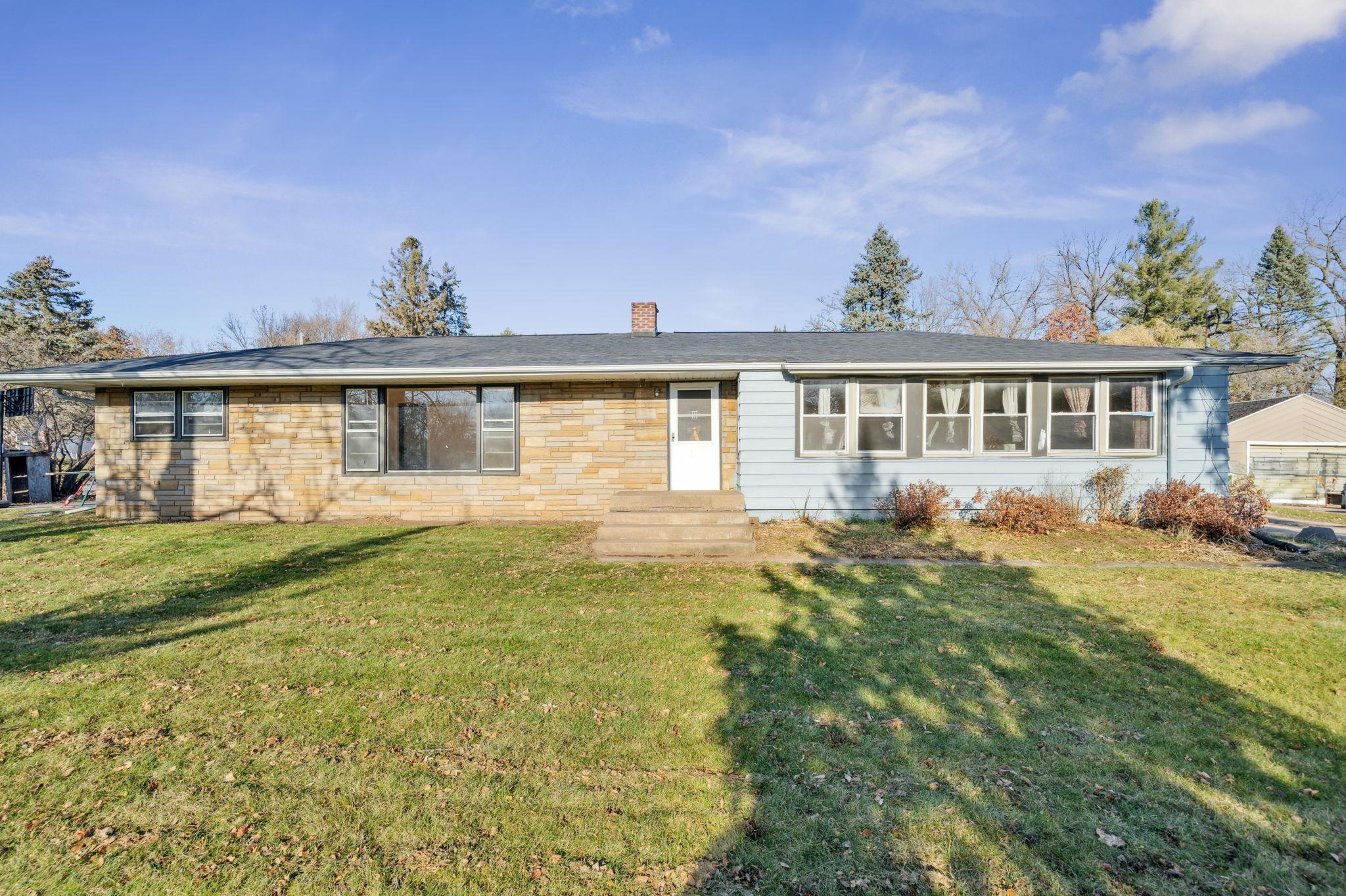 View of Residential Income at 1625 Frost Avenue, Maplewood MN 55109, Maplewood - Mike Wilen | Minnesota Team Real Estate