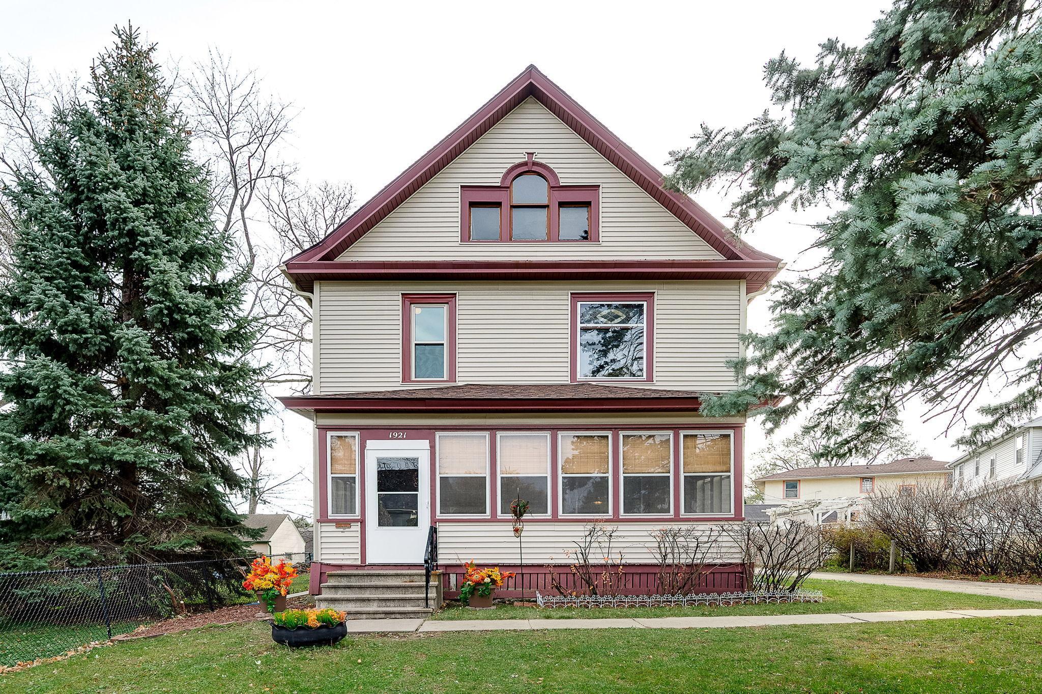 View of Residential Income at 1921 Laurel Avenue, Minneapolis MN 55405, Minneapolis - Mike Wilen | Minnesota Team Real Estate