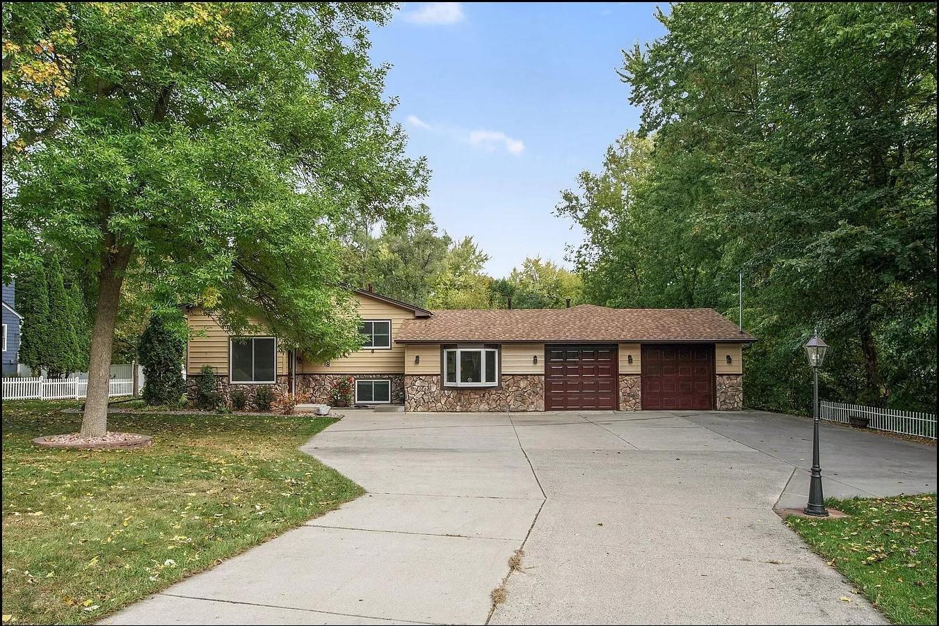 View of Residential at 418 Mission Road, Bloomington MN 55420, Bloomington - Mike Wilen | Minnesota Team Real Estate