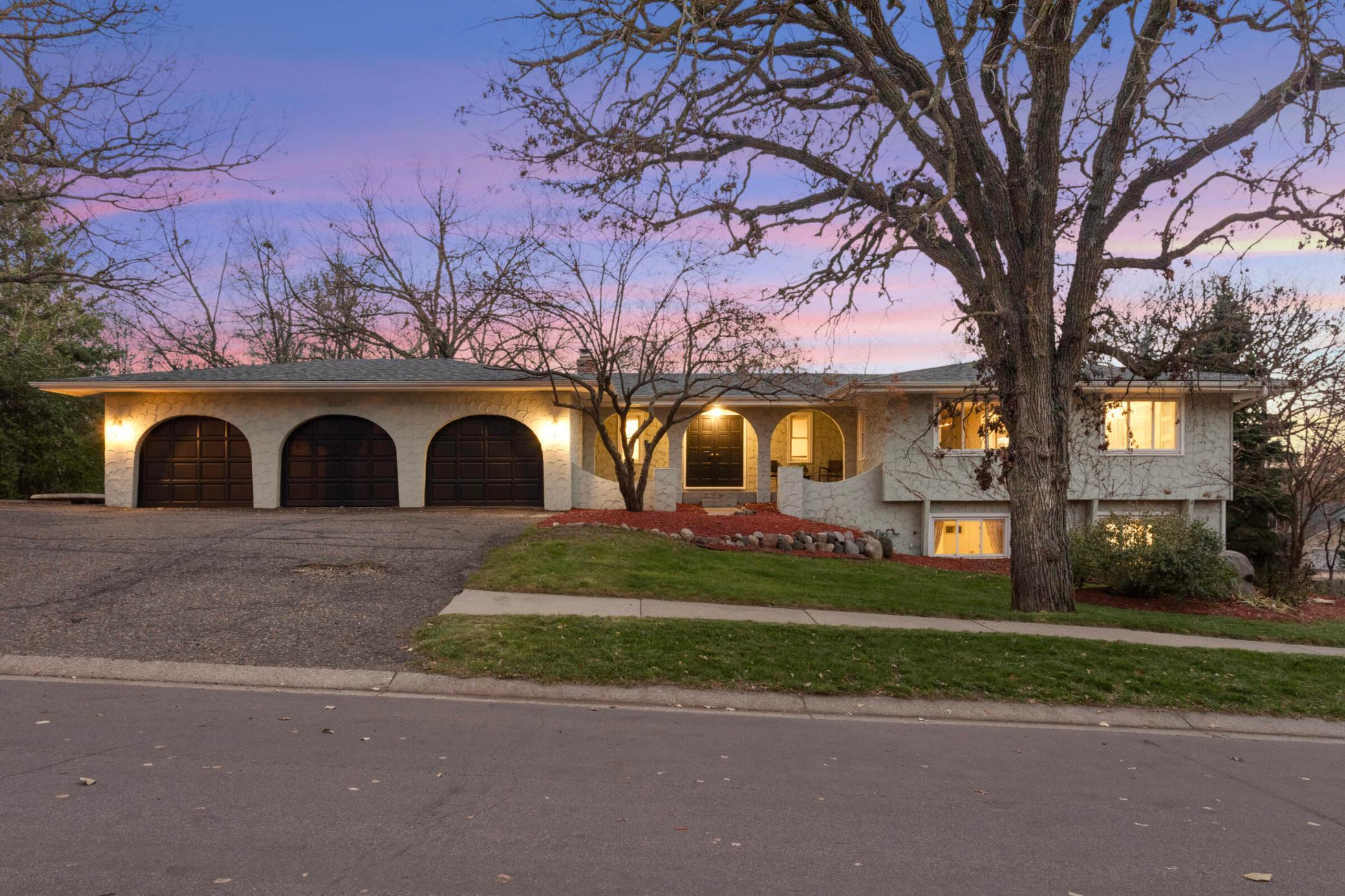View of Residential at 8520 135th Street, Apple Valley MN 55124, Apple Valley - Mike Wilen | Minnesota Team Real Estate