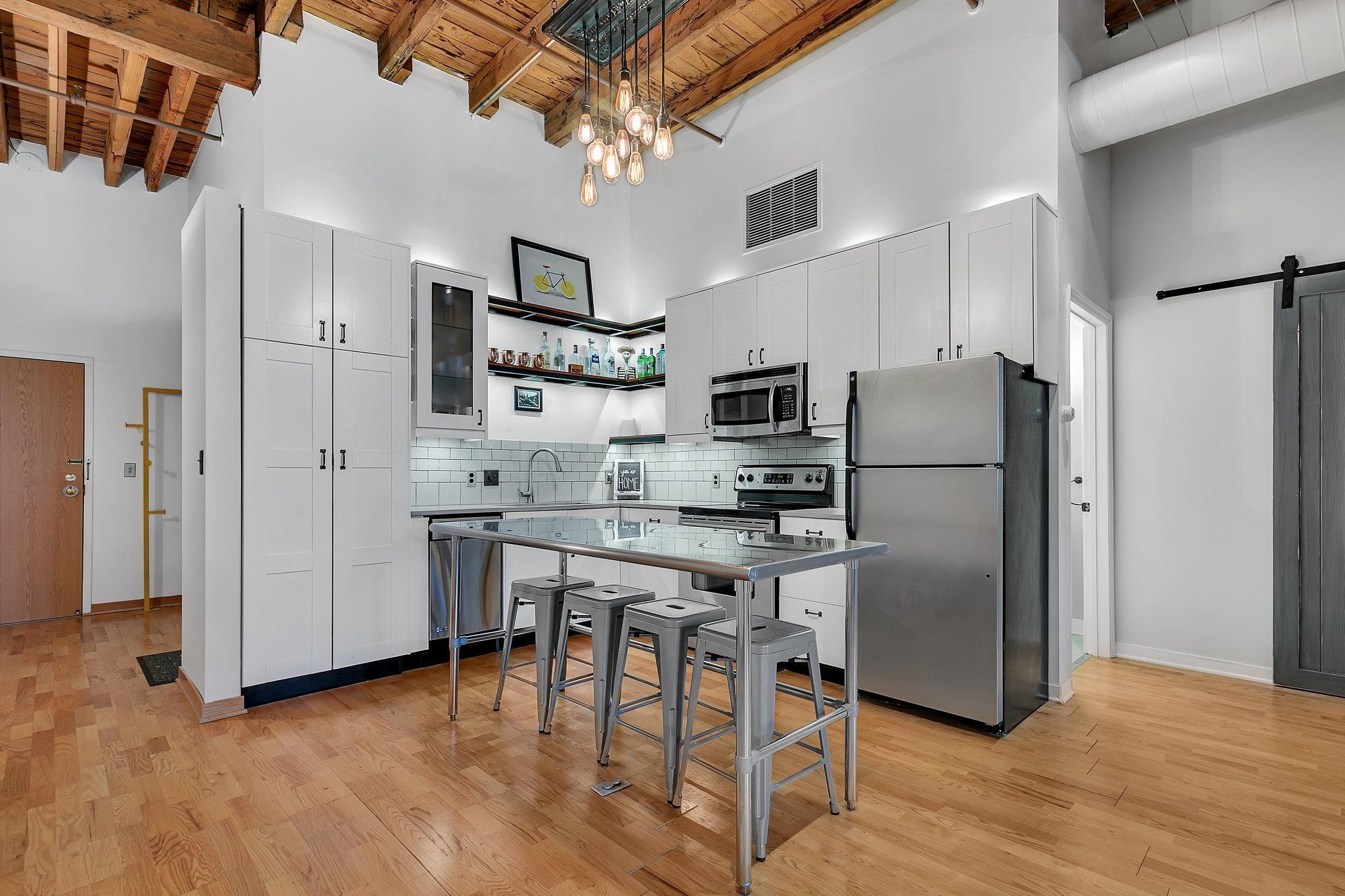 View of Residential at 400 1st Street #607, Minneapolis MN 55401, Minneapolis - Mike Wilen | Minnesota Team Real Estate