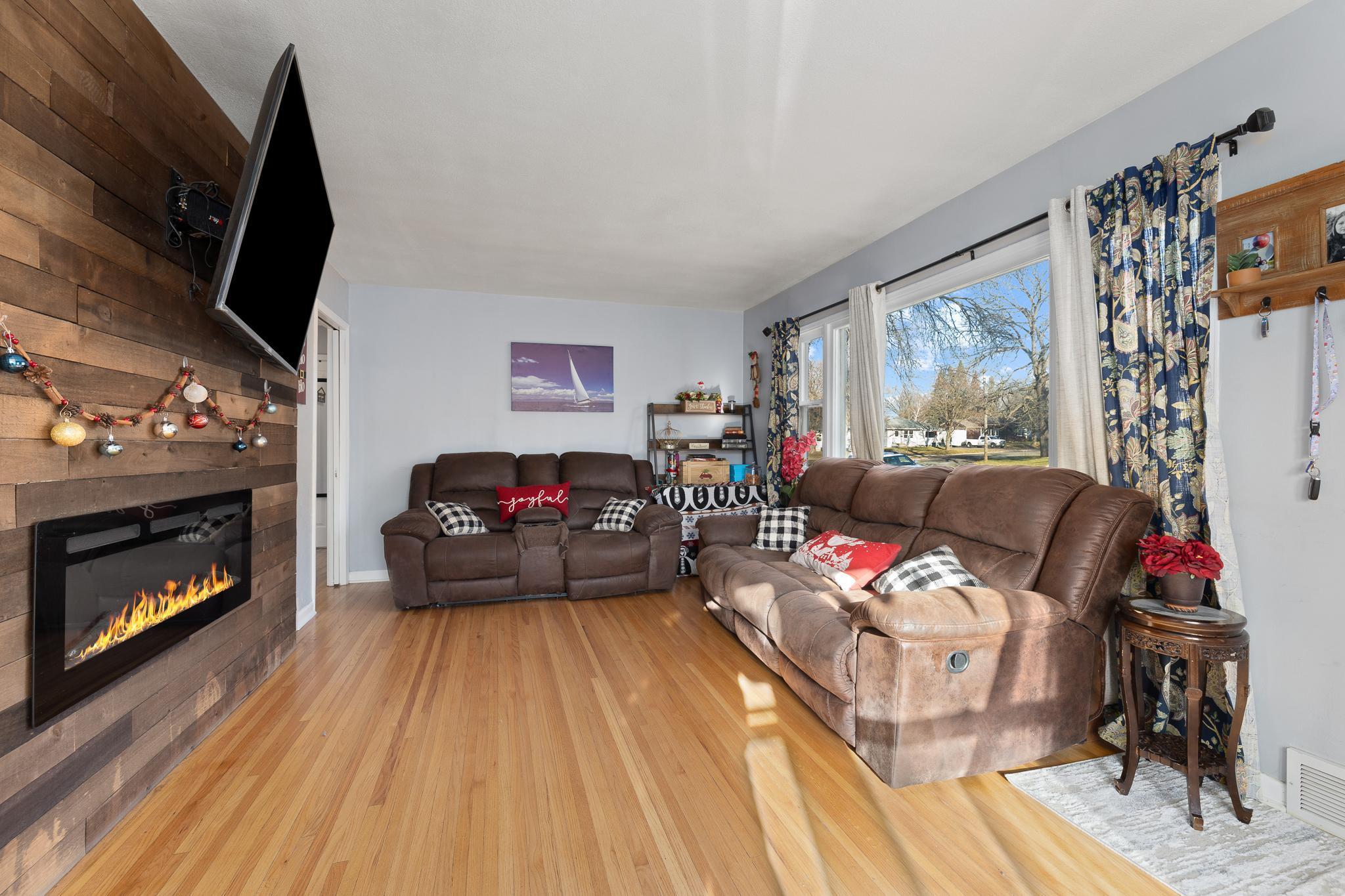 View of Residential at 1959 Memory Lane, North Saint Paul MN 55109, North Saint Paul - Mike Wilen | Minnesota Team Real Estate