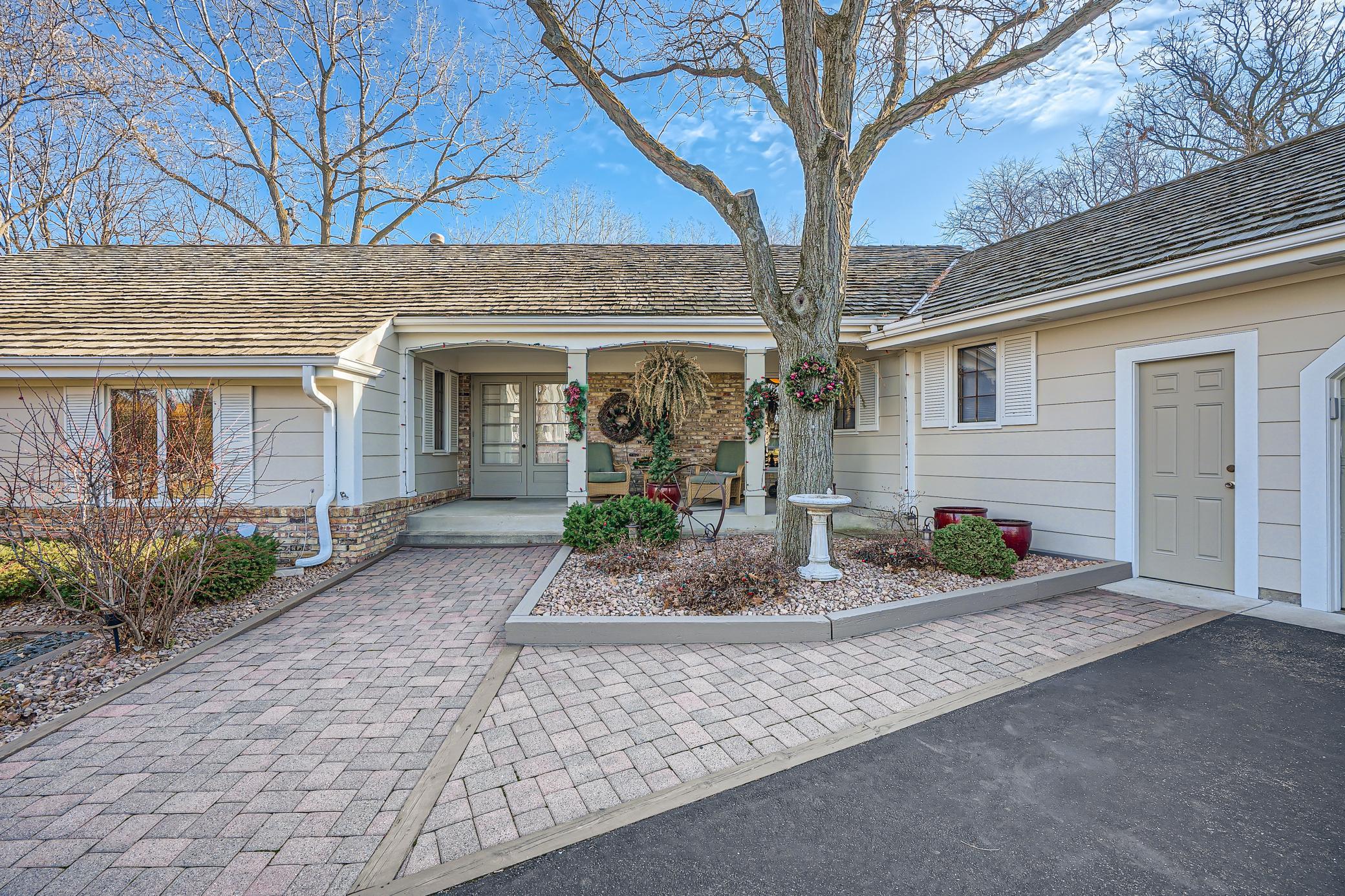 View of Residential at 8785 Walton Oaks Drive, Bloomington MN 55438, Bloomington - Mike Wilen | Minnesota Team Real Estate