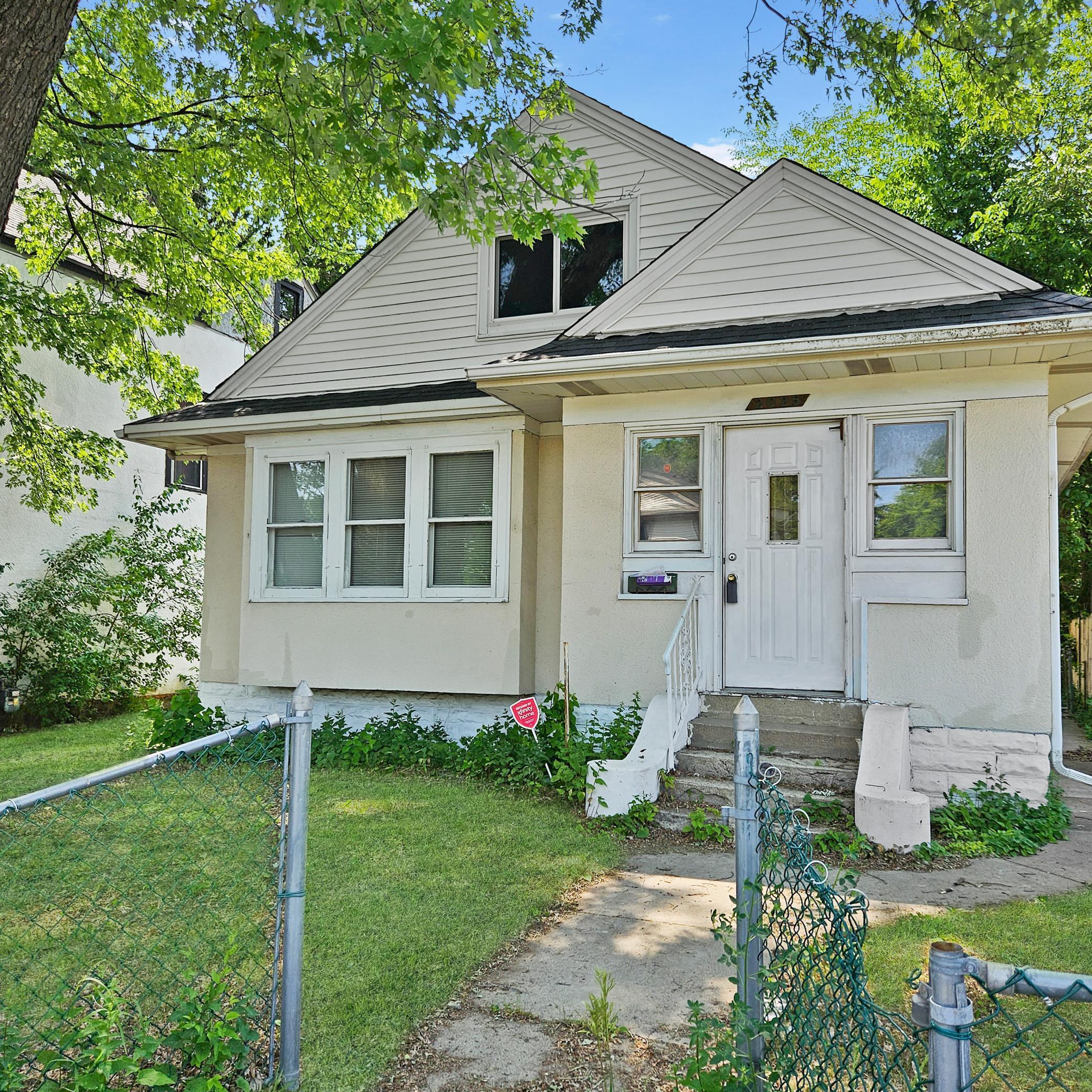 View of Residential at 2025 Penn Avenue, Minneapolis MN 55411, Minneapolis - Mike Wilen | Minnesota Team Real Estate