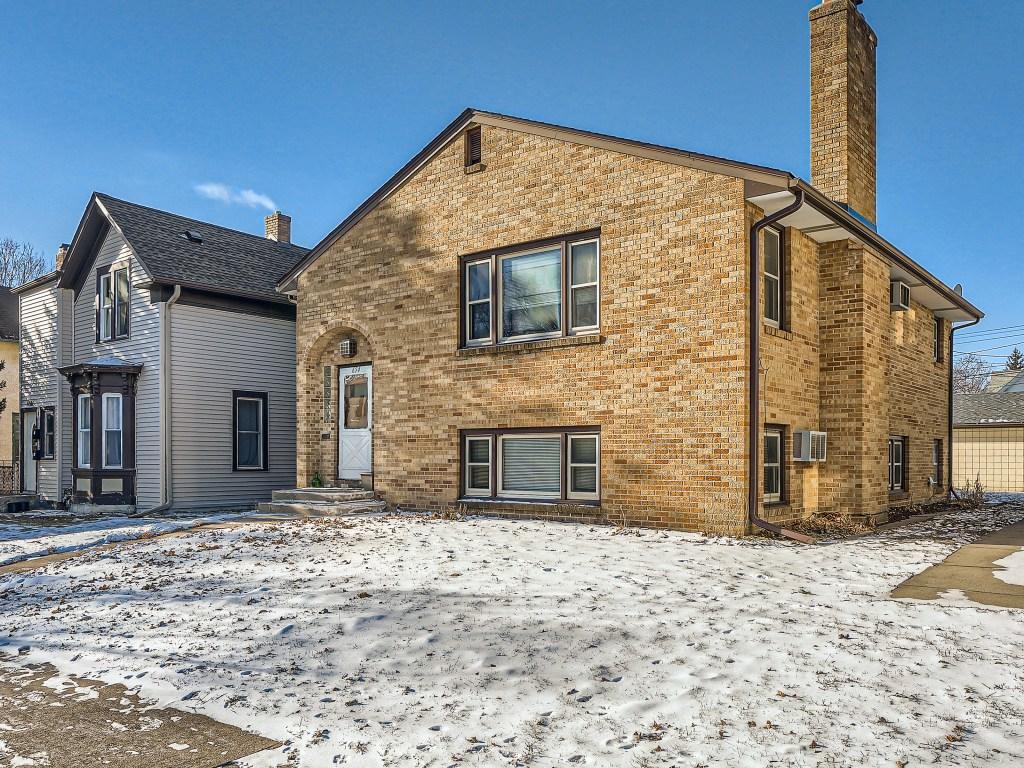View of Residential Income at 654 Madison Street, Minneapolis MN 55413, Minneapolis - Mike Wilen | Minnesota Team Real Estate