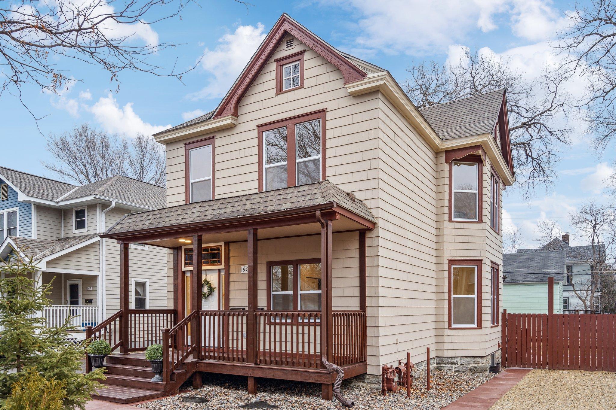 View of Residential Income at 936 Desoto Street, Saint Paul MN 55130, Saint Paul - Mike Wilen | Minnesota Team Real Estate