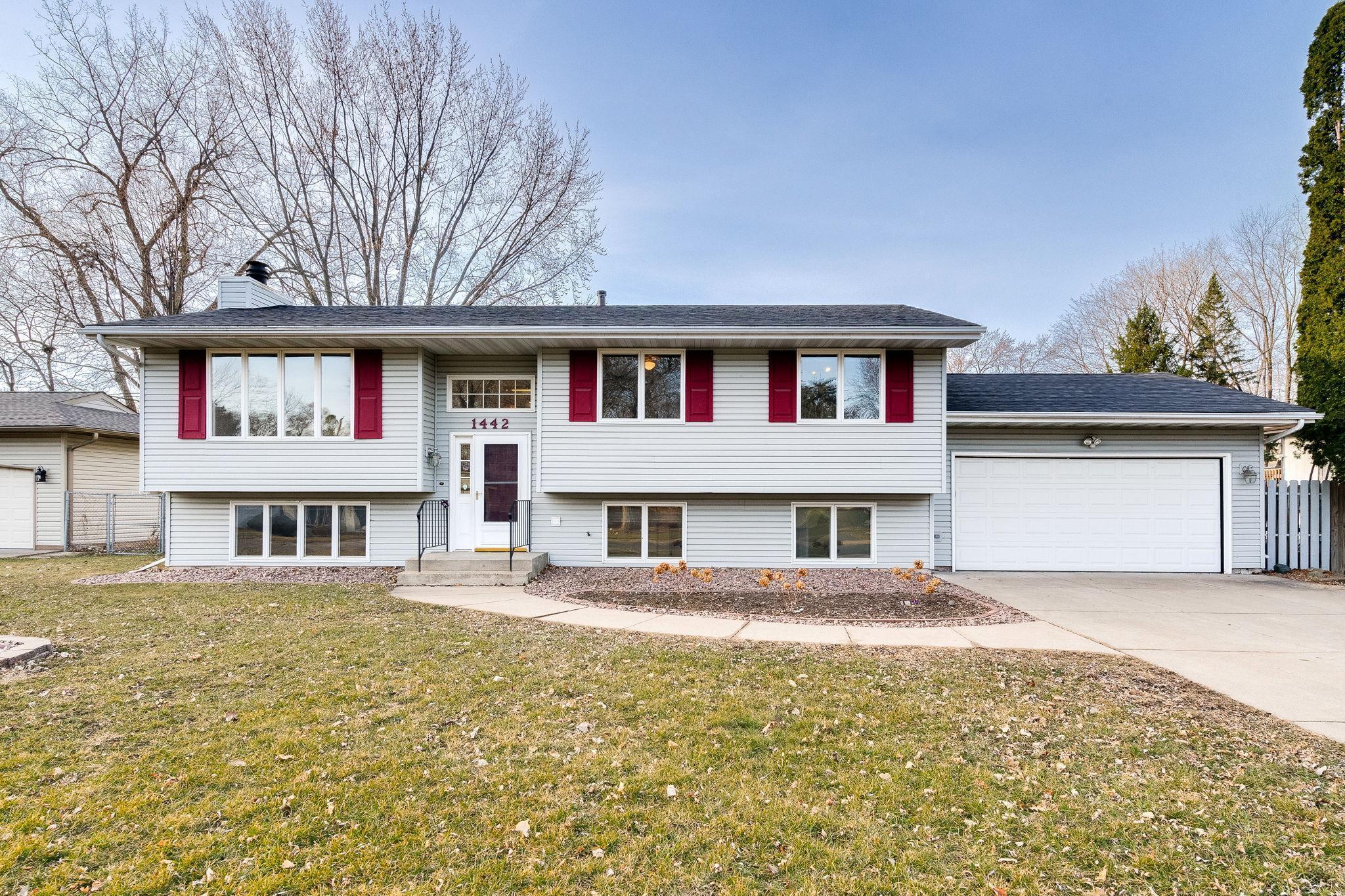 View of Residential at 1442 Lark Avenue, Maplewood MN 55109, Maplewood - Mike Wilen | Minnesota Team Real Estate