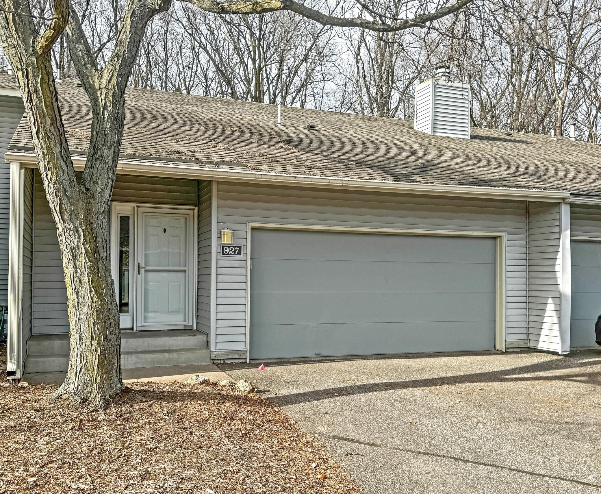 View of Residential at 927 Monterey Court, Shoreview MN 55126, Shoreview - Mike Wilen | Minnesota Team Real Estate