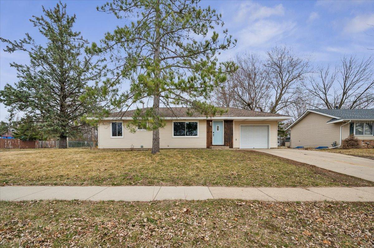 View of Residential at 893 Oriole Drive, Apple Valley MN 55124, Apple Valley - Mike Wilen | Minnesota Team Real Estate