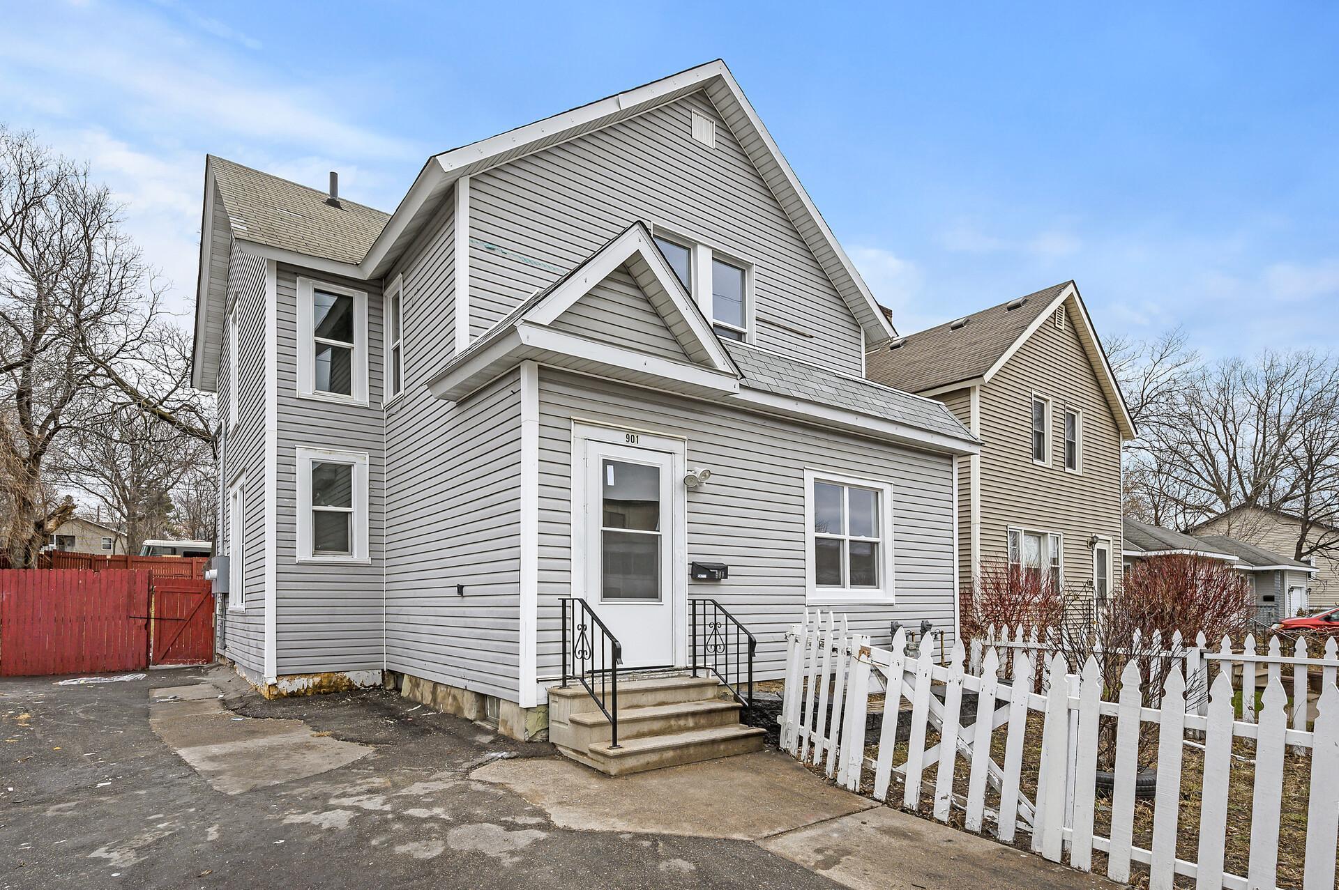 View of Residential Income at 901 Wells Street, Saint Paul MN 55106, Saint Paul - Mike Wilen | Minnesota Team Real Estate