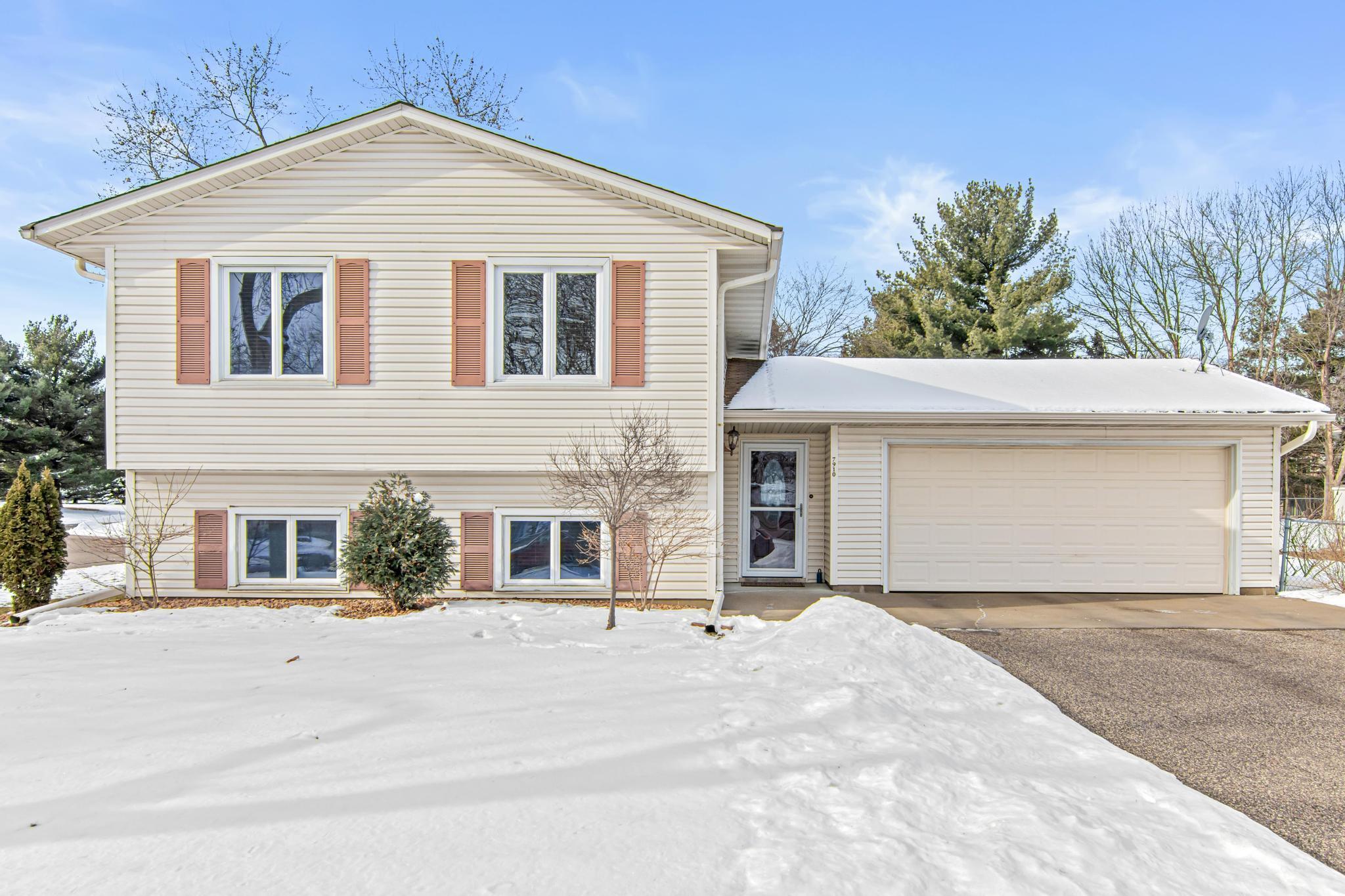 View of Residential at 7910 71st Street, Cottage Grove MN 55016, Cottage Grove - Mike Wilen | Minnesota Team Real Estate