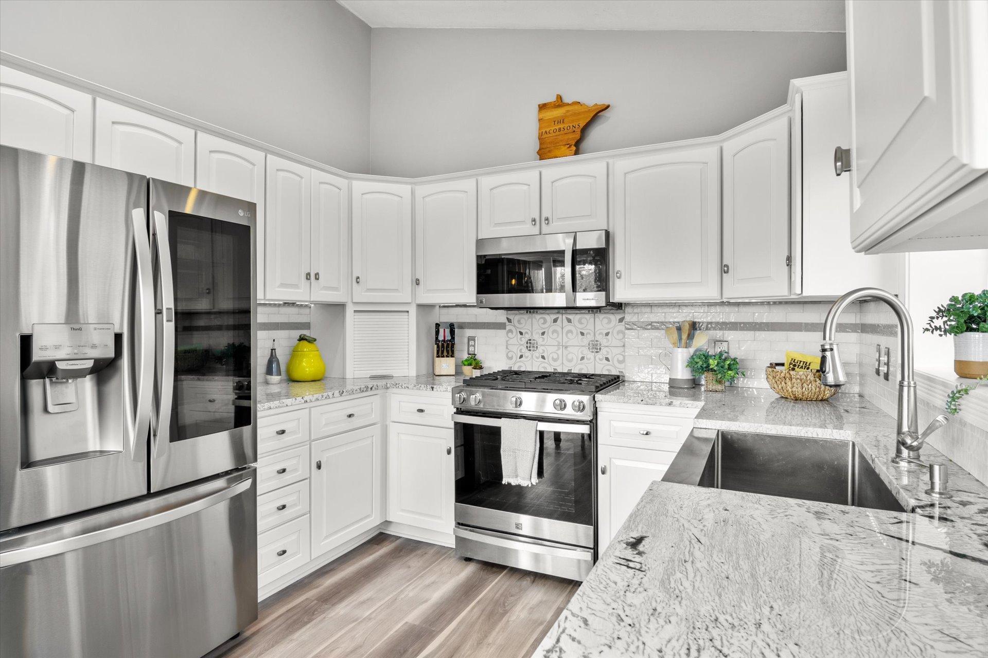 View of Residential at 1391 Summit Circle, West Saint Paul MN 55118, West Saint Paul - Mike Wilen | Minnesota Team Real Estate
