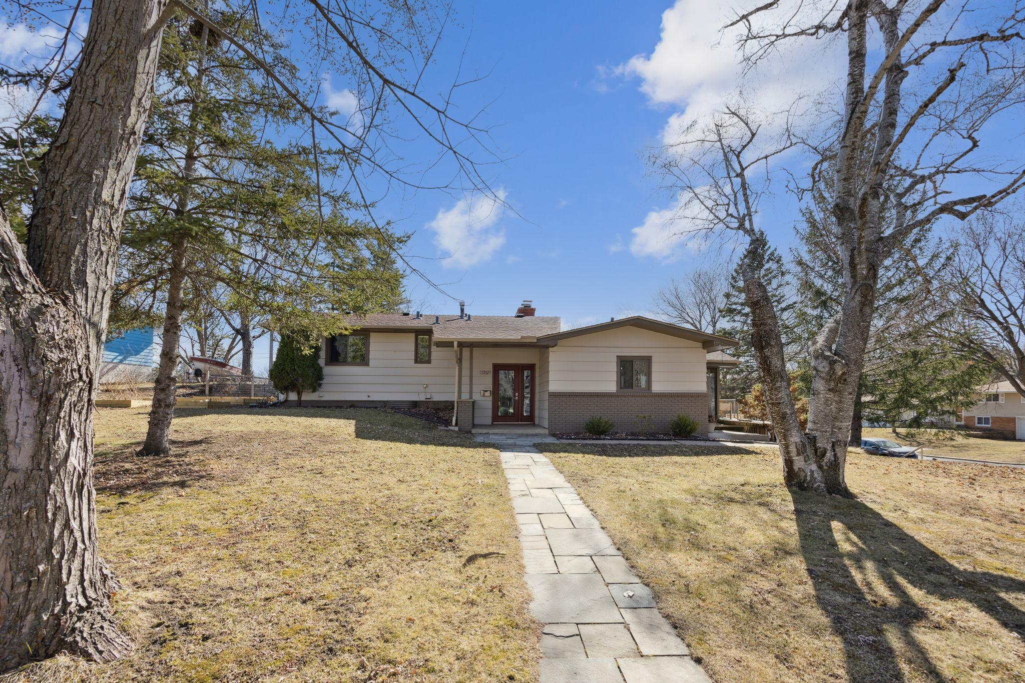 View of Residential at 8201 Julianne Terrace, Golden Valley MN 55427, Golden Valley - Mike Wilen | Minnesota Team Real Estate