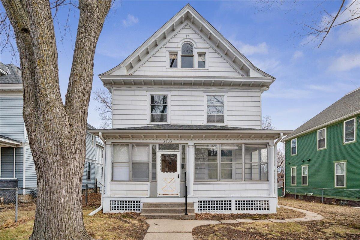 View of Residential Income at 2222 Dupont Avenue, Minneapolis MN 55411, Minneapolis - Mike Wilen | Minnesota Team Real Estate