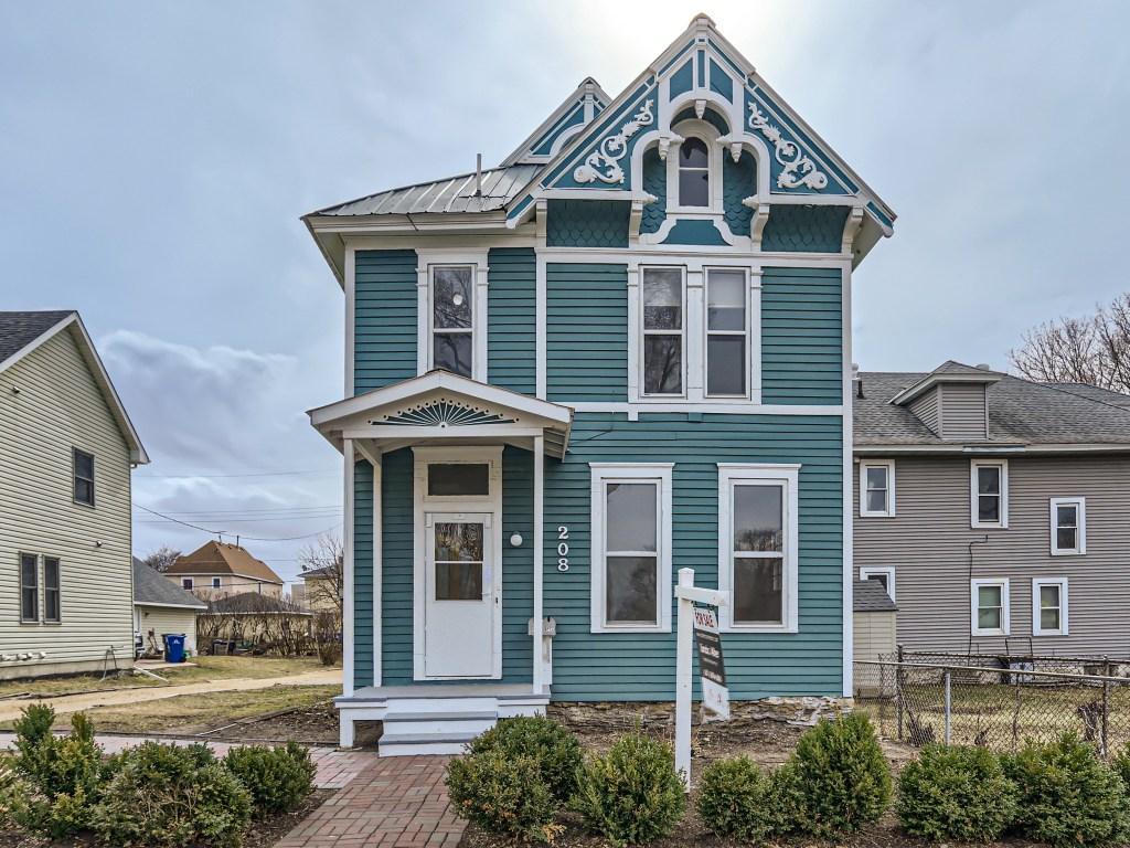 View of Residential Income at 208 Charles Avenue, Saint Paul MN 55103, Saint Paul - Mike Wilen | Minnesota Team Real Estate