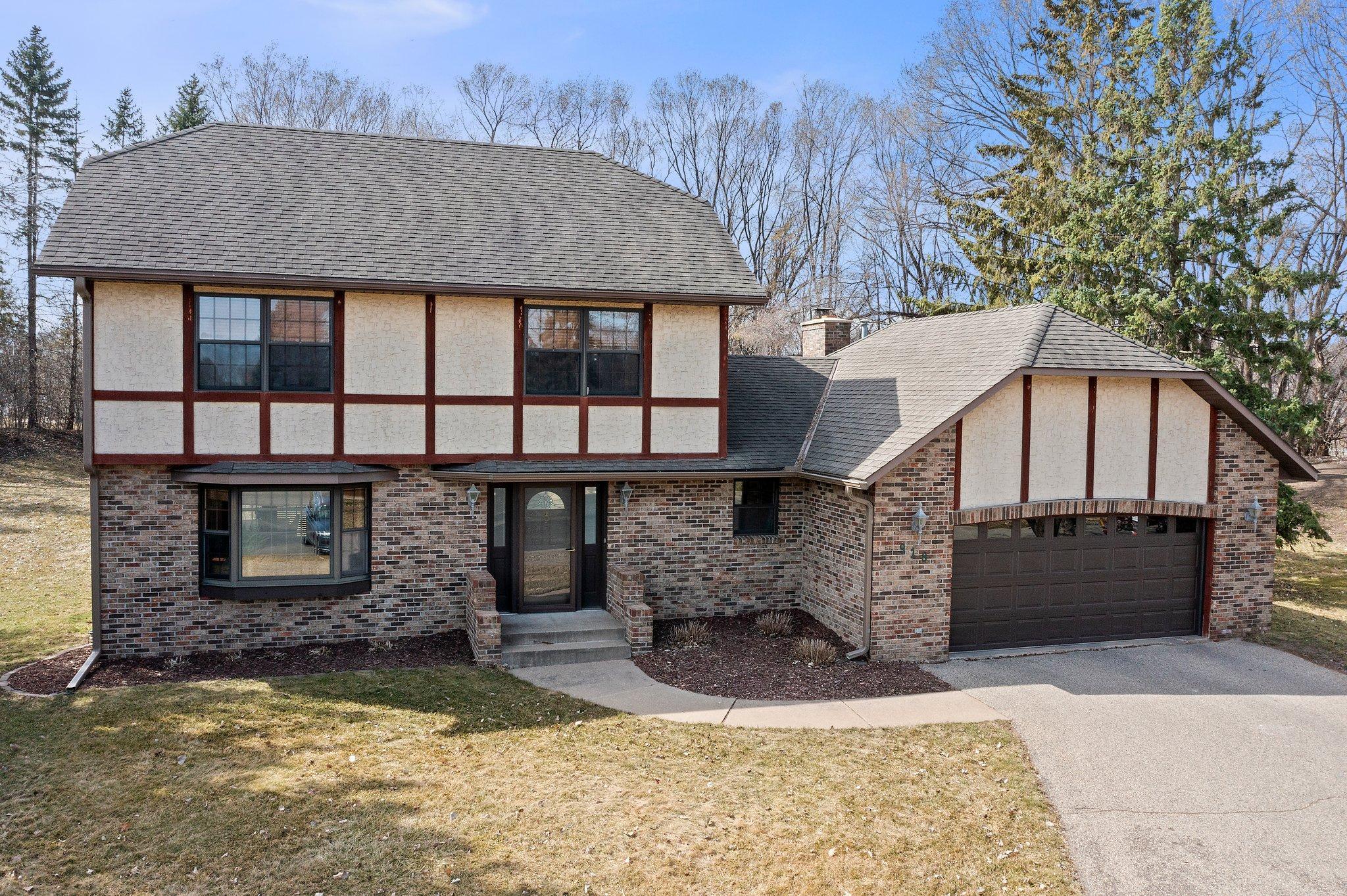 View of Residential at 918 Crown Court, Mendota Heights MN 55118, Mendota Heights - Mike Wilen | Minnesota Team Real Estate