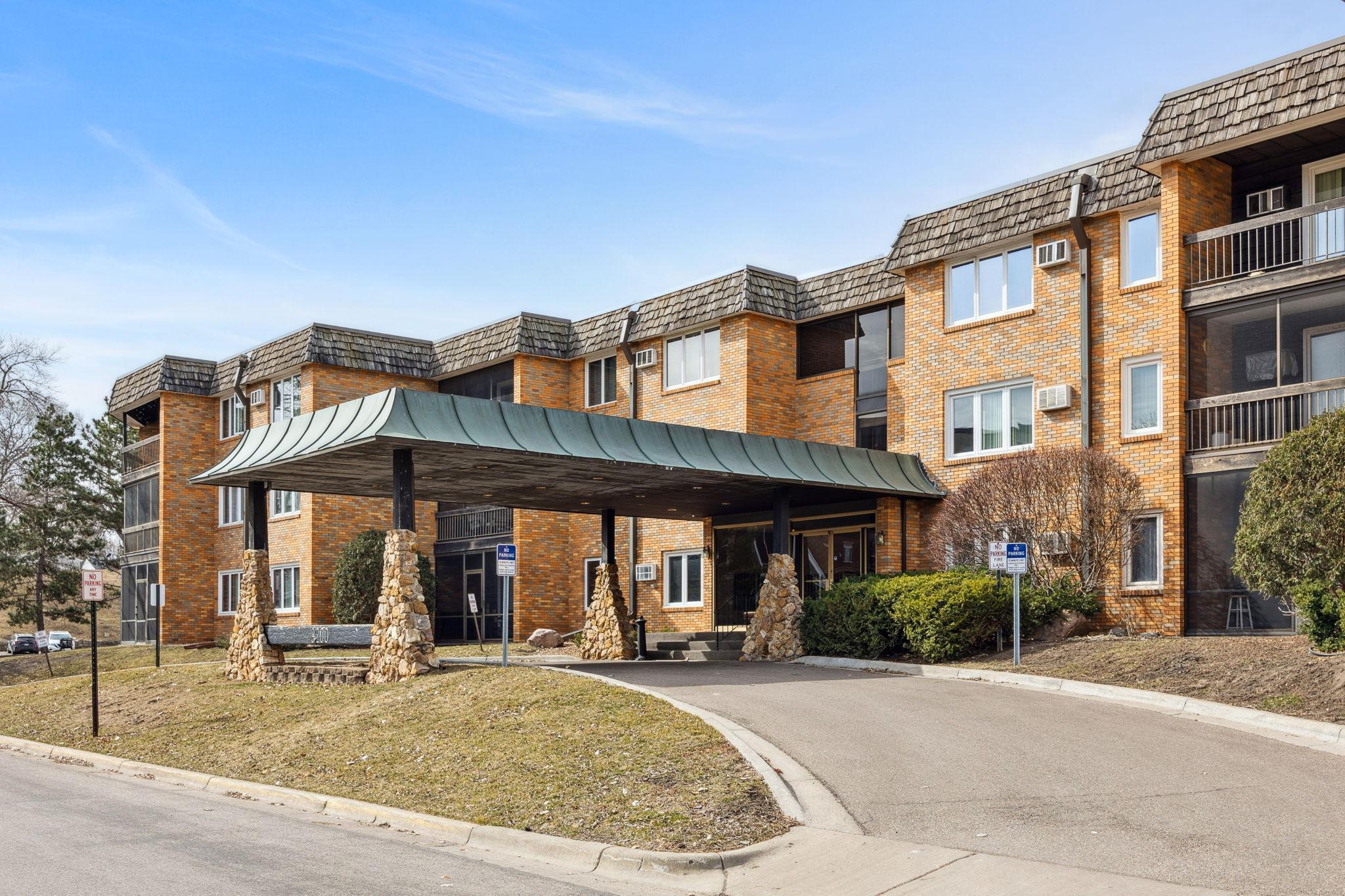 View of Residential at 3200 Virginia Avenue #102, Saint Louis Park MN 55426, Saint Louis Park - Mike Wilen | Minnesota Team Real Estate