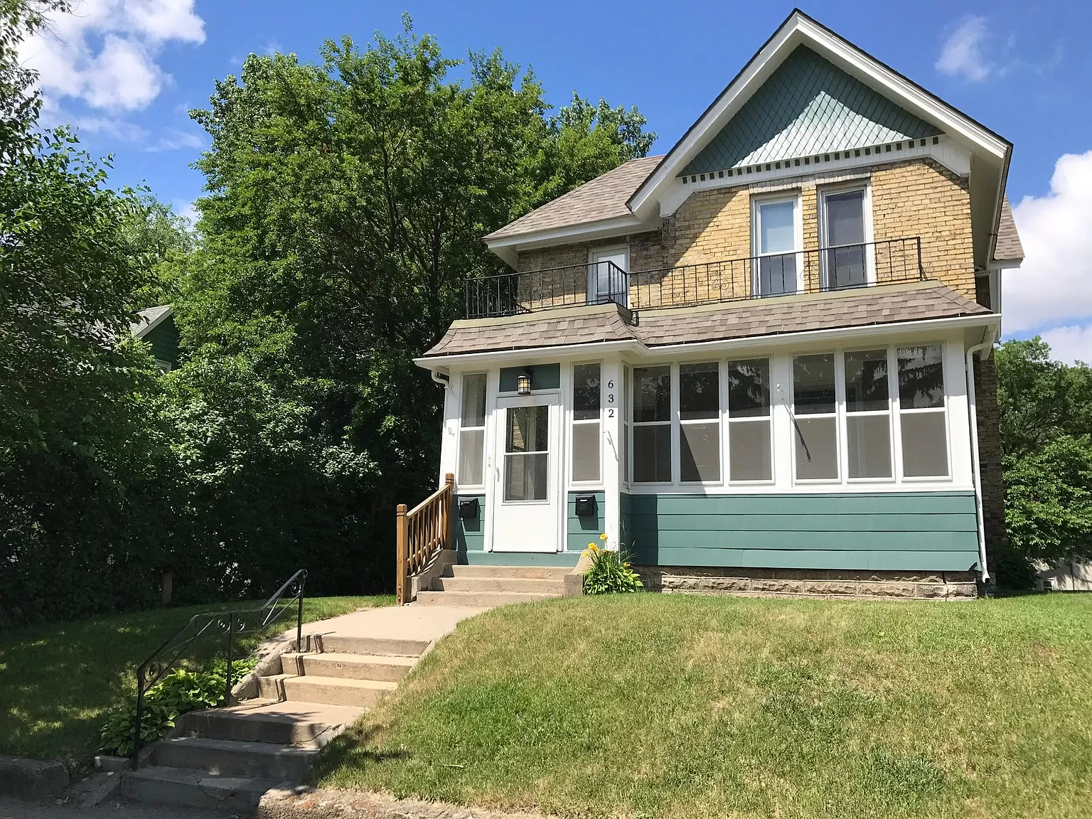 View of Residential Income at 632 Taylor Street, Minneapolis MN 55413, Minneapolis - Mike Wilen | Minnesota Team Real Estate