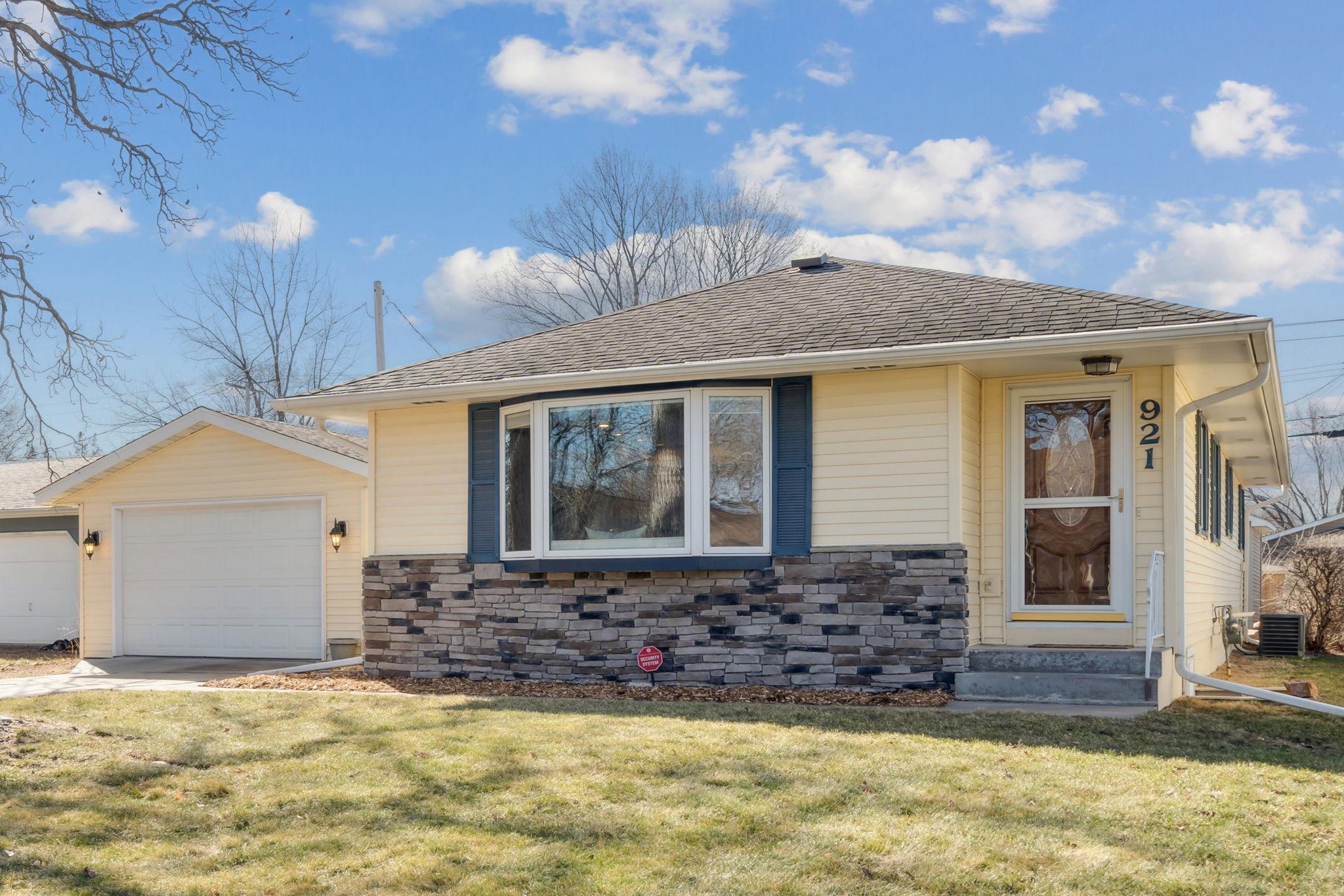 View of Residential at 921 2nd Street, Hastings MN 55033, Hastings - Mike Wilen | Minnesota Team Real Estate