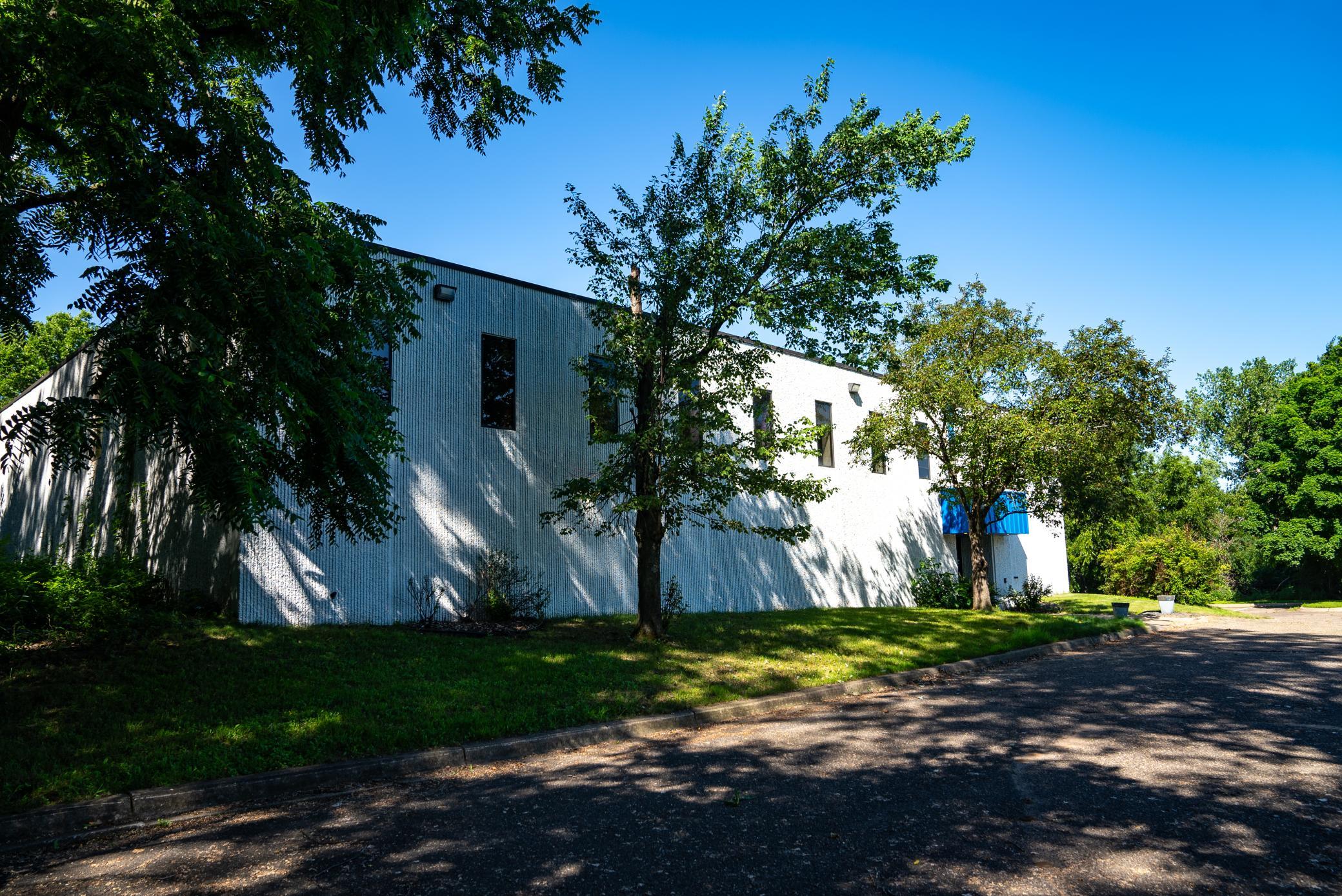 View of Commercial Sale at 400 Commerce Court, Vadnais Heights MN 55127, Vadnais Heights (13 of 22) - Mike Wilen | Minnesota Team Real Estate