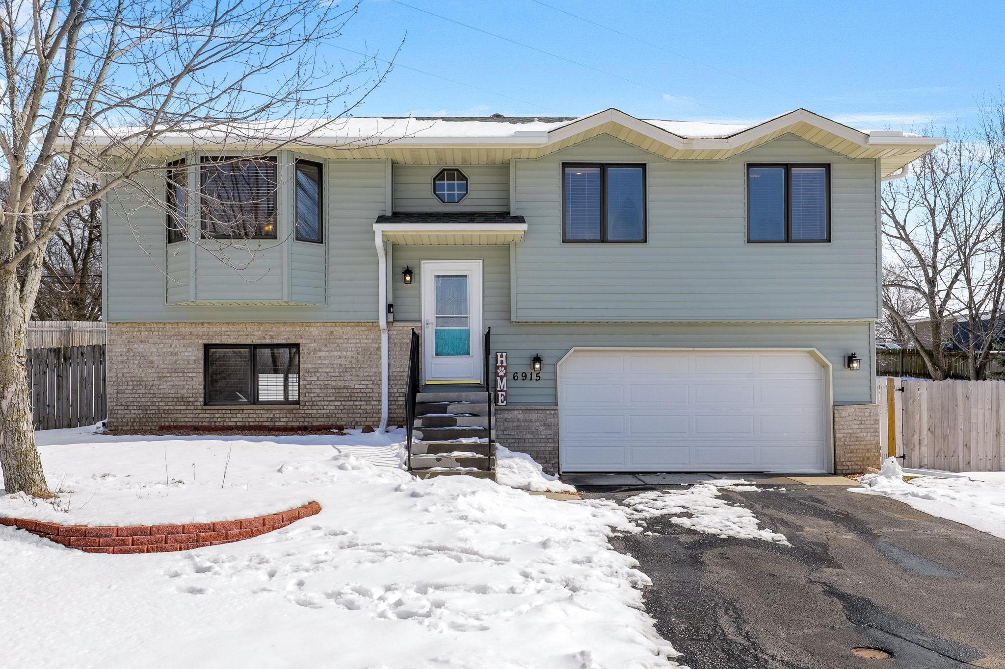 View of Residential at 6915 Upper 28th Street, Oakdale MN 55128, Oakdale - Mike Wilen | Minnesota Team Real Estate