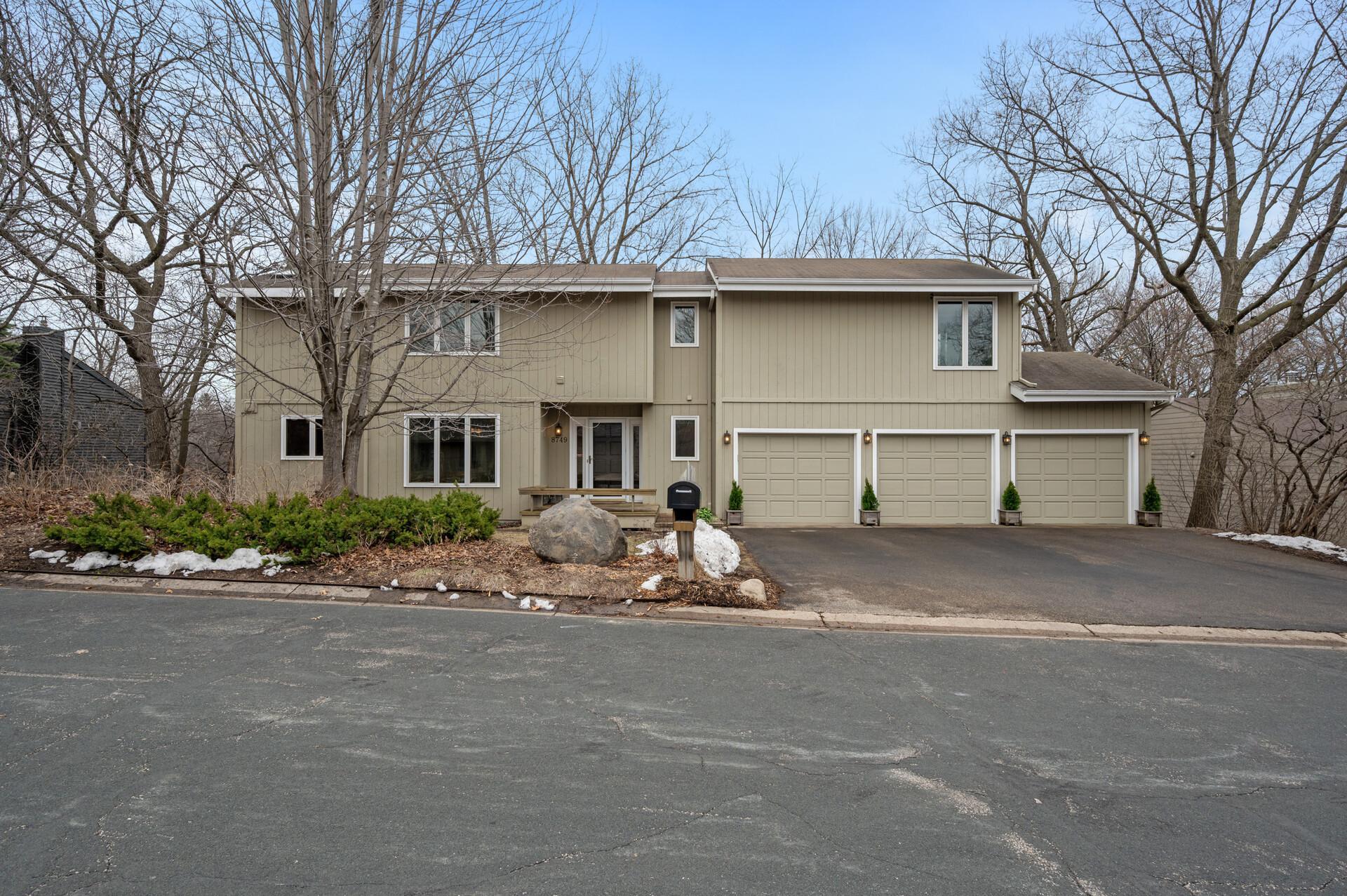 View of Residential at 8749 Walton Oaks Drive, Bloomington MN 55438, Bloomington - Mike Wilen | Minnesota Team Real Estate