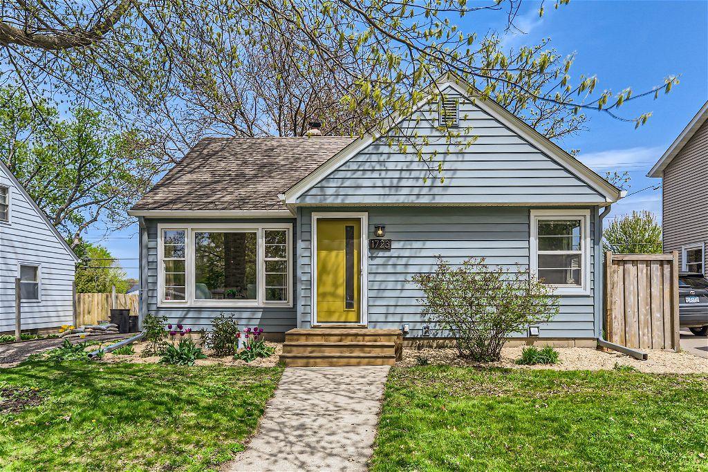 View of Residential at 1723 Montreal Avenue, Saint Paul MN 55116, Saint Paul - Mike Wilen | Minnesota Team Real Estate