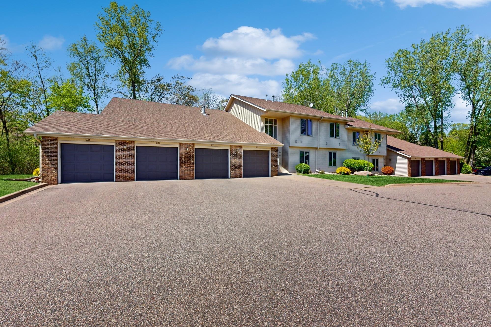 View of Residential at 931 Oakwood Heights Circle, Eagan MN 55123, Eagan - Mike Wilen | Minnesota Team Real Estate