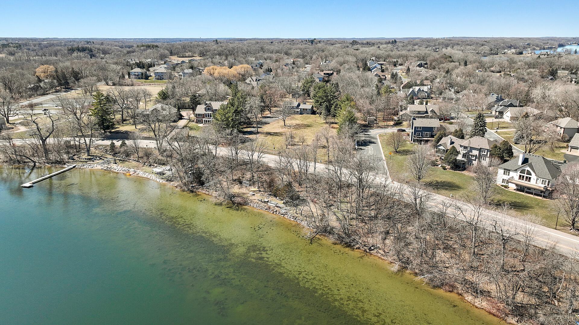 View of Residential at 6870 Minnewashta Parkway, Excelsior MN 55331, Excelsior - Mike Wilen | Minnesota Team Real Estate