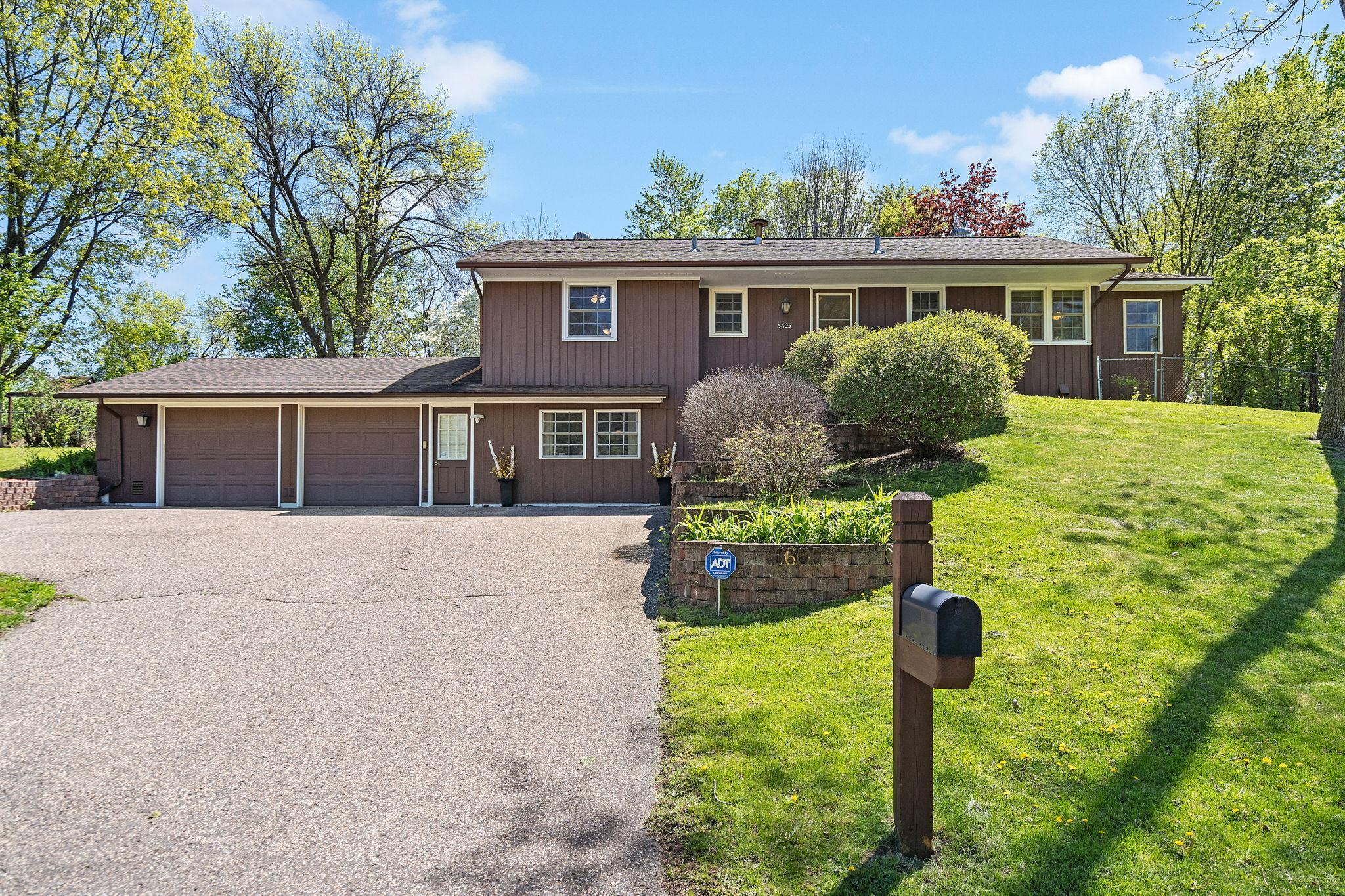View of Residential at 5605 Lakeland Road, Minnetonka MN 55345, Minnetonka - Mike Wilen | Minnesota Team Real Estate