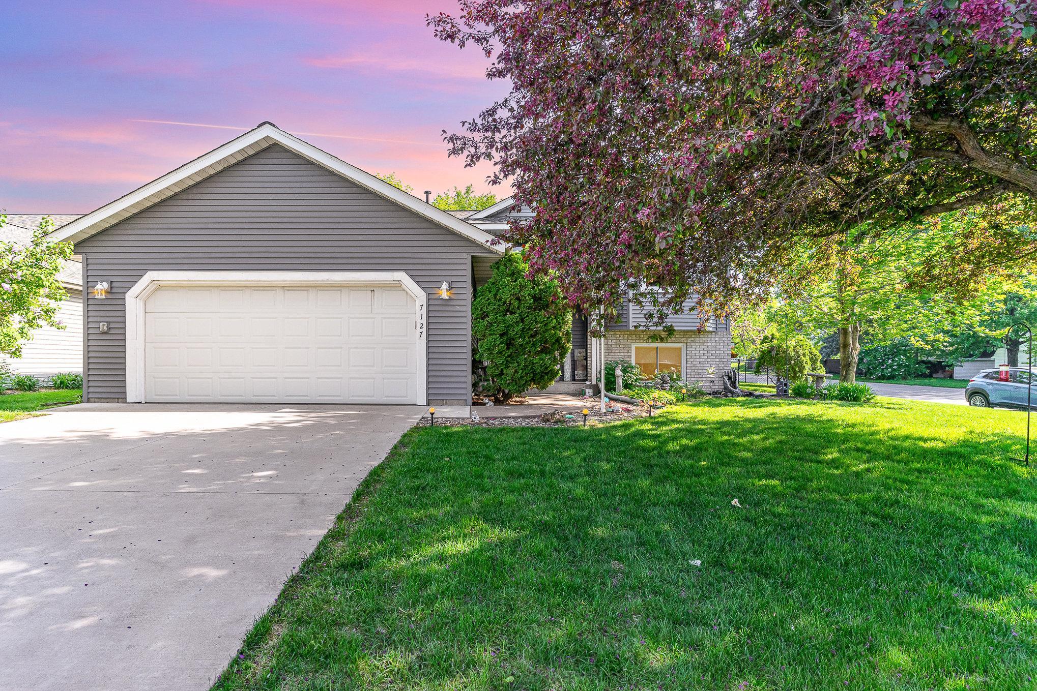View of Residential at 7127 37th Street Court, Oakdale MN 55128, Oakdale - Mike Wilen | Minnesota Team Real Estate