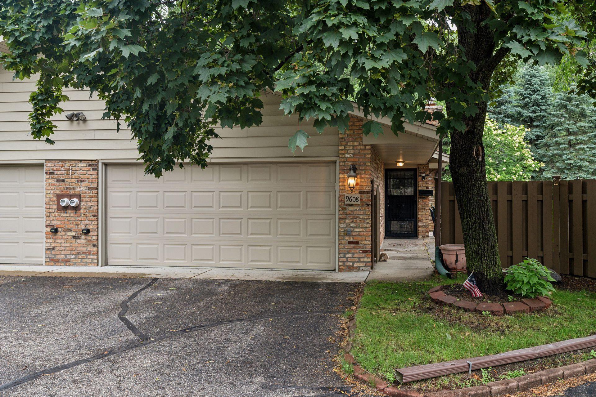 View of Residential at 9608 Lonsdale Circle, Minnetonka MN 55305, Minnetonka - Mike Wilen | Minnesota Team Real Estate