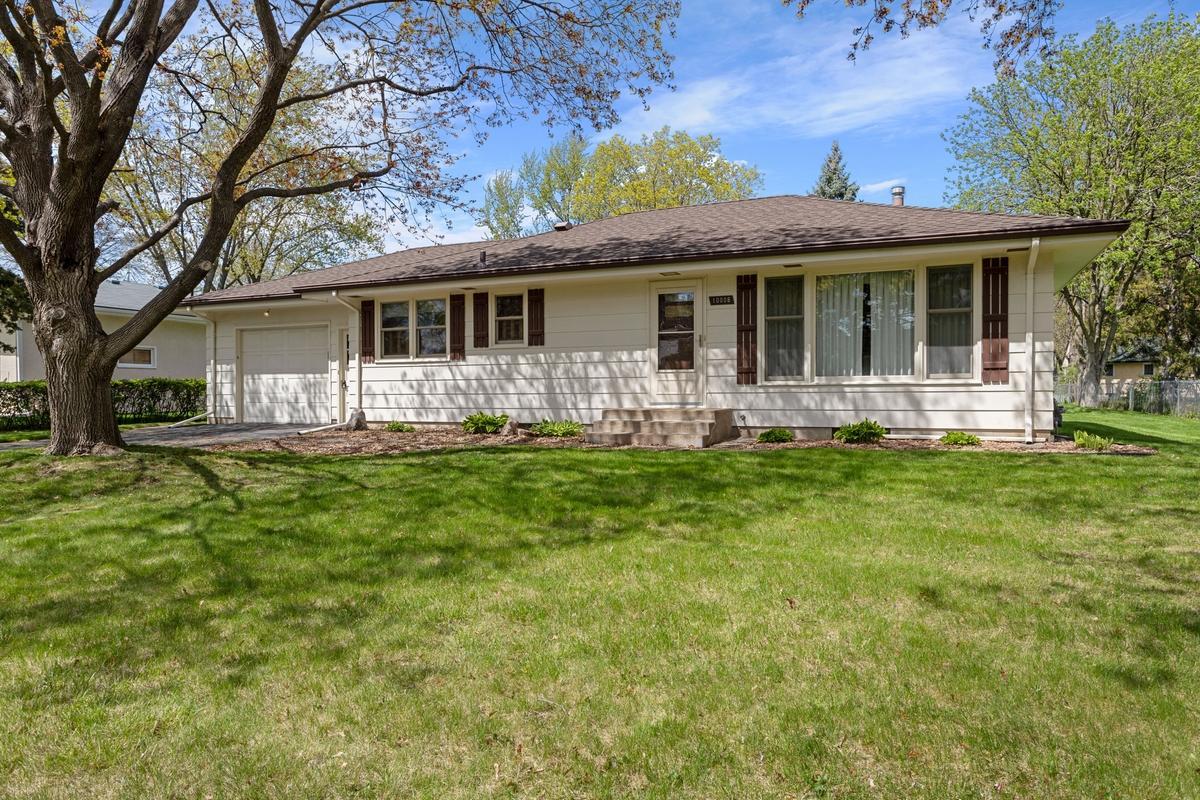 View of Residential at 10006 94th Avenue, Maple Grove MN 55369, Maple Grove - Mike Wilen | Minnesota Team Real Estate