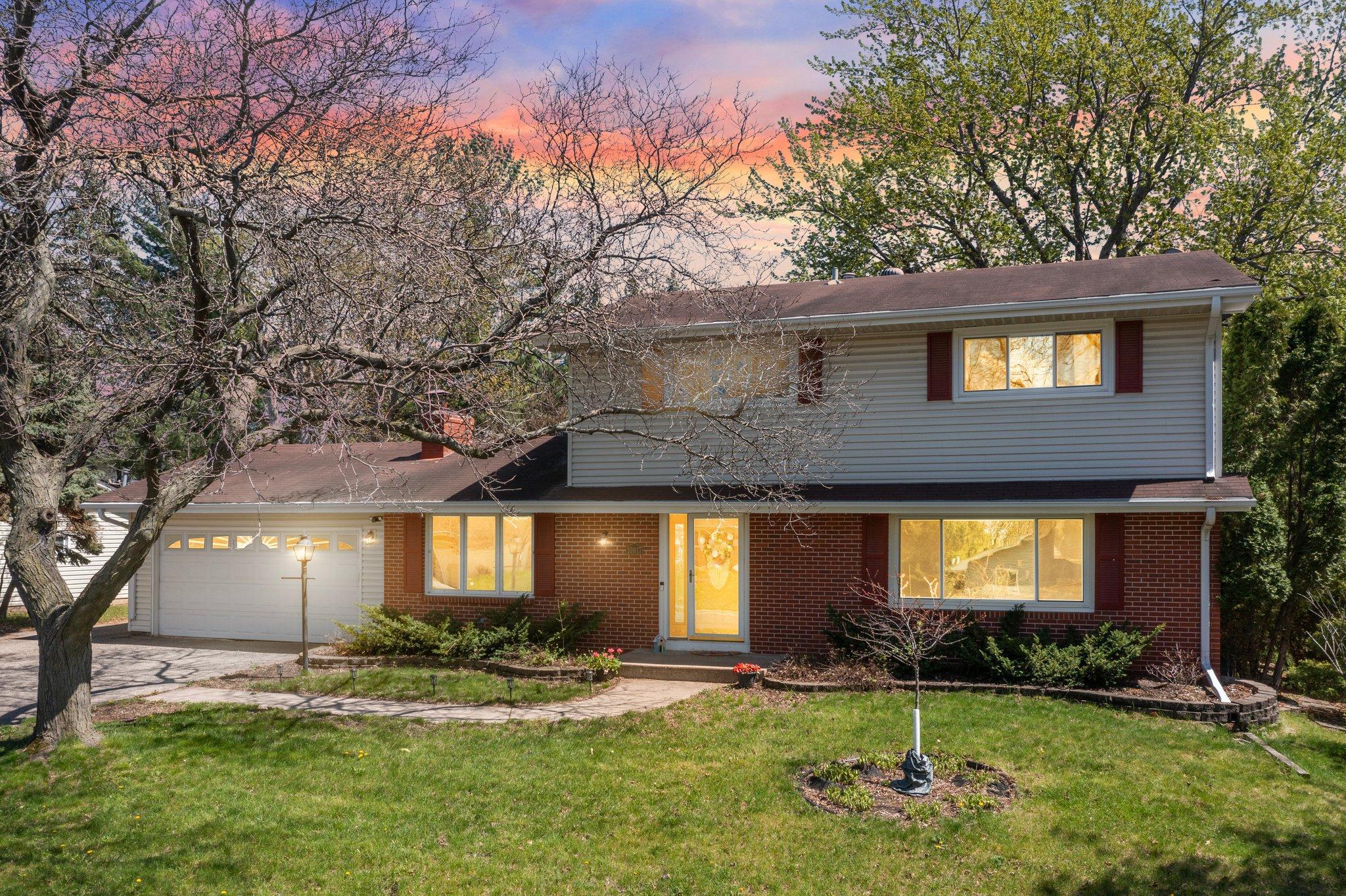 View of Residential at 10917 Ridgewood Court, Burnsville MN 55337, Burnsville - Mike Wilen | Minnesota Team Real Estate