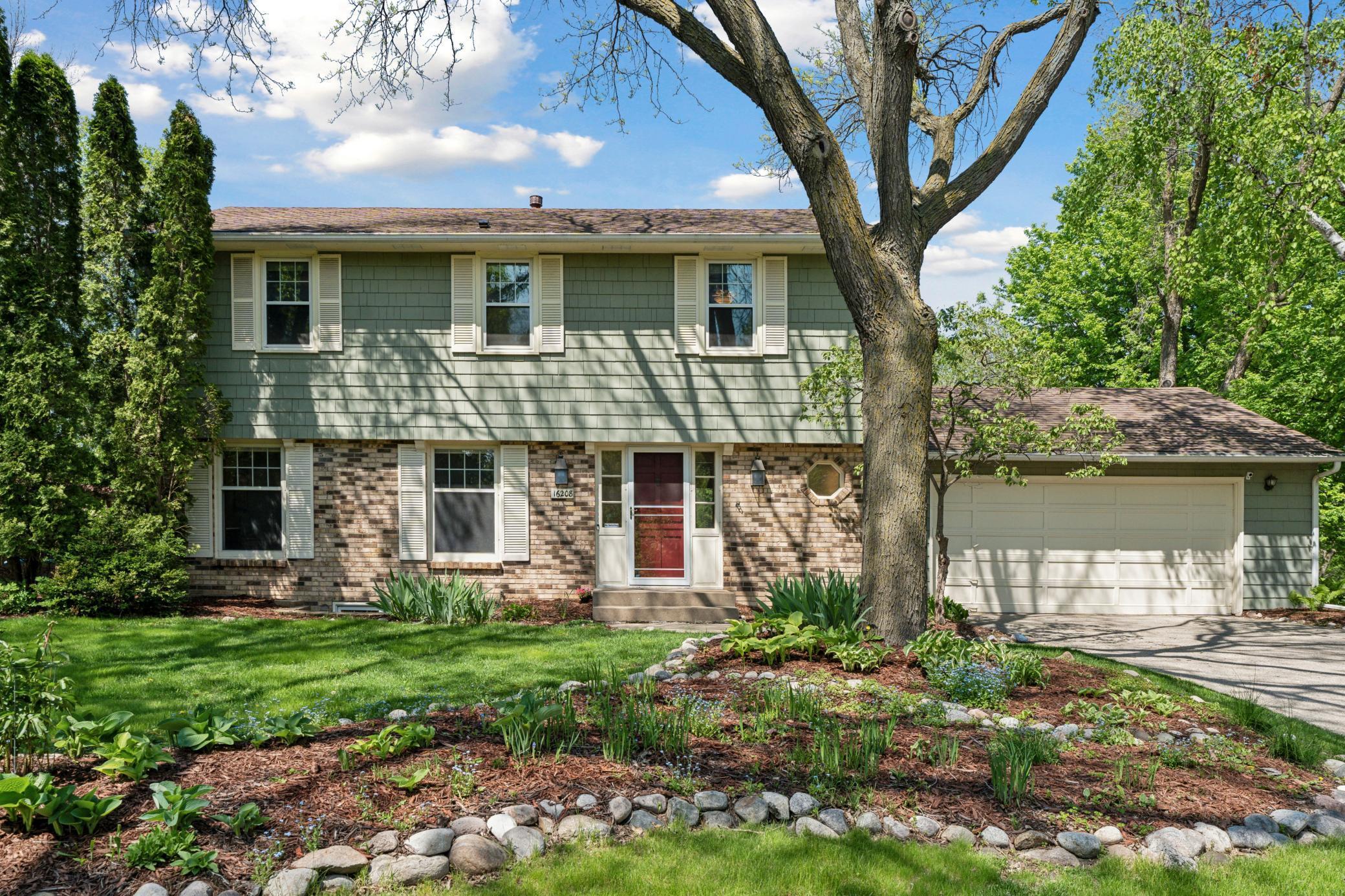 View of Residential at 16208 Kensington Court, Minnetonka MN 55345, Minnetonka - Mike Wilen | Minnesota Team Real Estate
