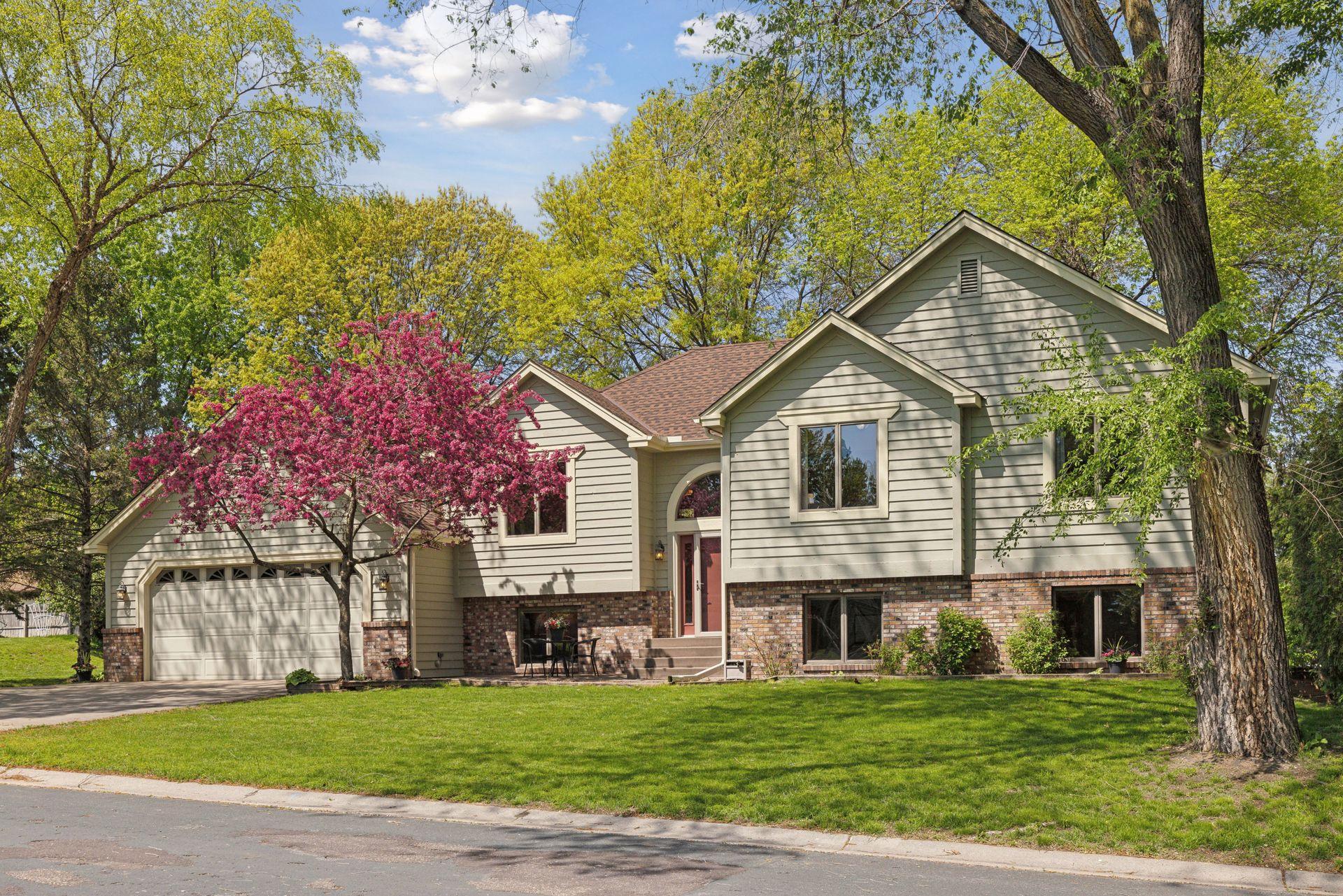 View of Residential at 415 Walnut Lane, Shoreview MN 55126, Shoreview - Mike Wilen | Minnesota Team Real Estate