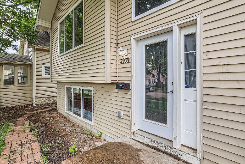 View of Residential at 2939 Sheridan Avenue, Minneapolis MN 55411, Minneapolis - Mike Wilen | Minnesota Team Real Estate