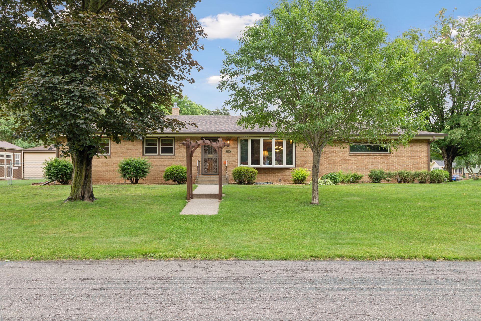View of Residential at 1758 Edgehill Road, Maplewood MN 55109, Maplewood - Mike Wilen | Minnesota Team Real Estate