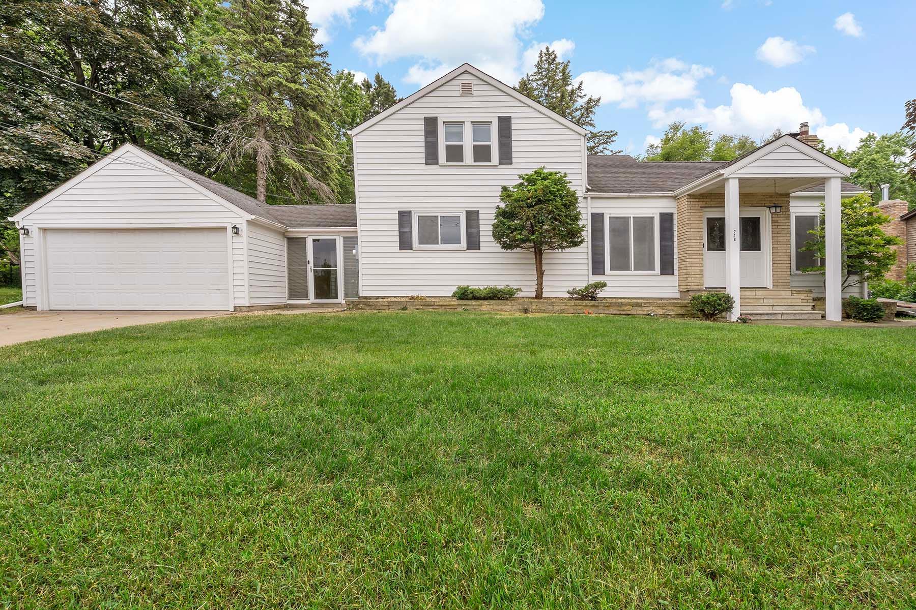 View of Residential Income at 218 County Road B2, North Saint Paul MN 55113, North Saint Paul - Mike Wilen | Minnesota Team Real Estate