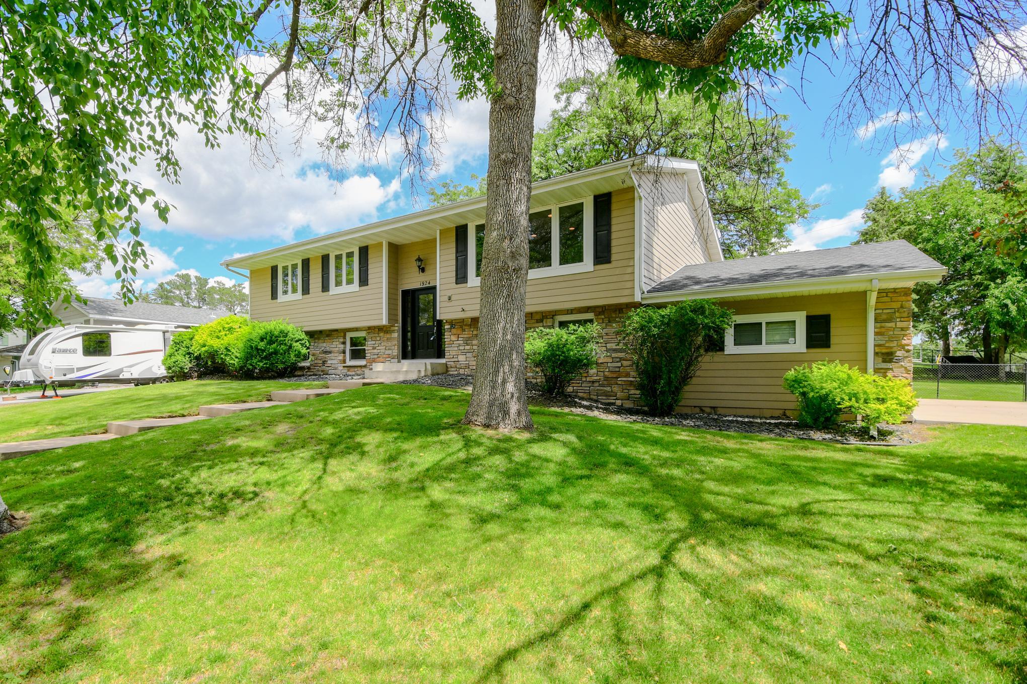 View of Residential at 1924 Hythe Street, Roseville MN 55113, Roseville - Mike Wilen | Minnesota Team Real Estate