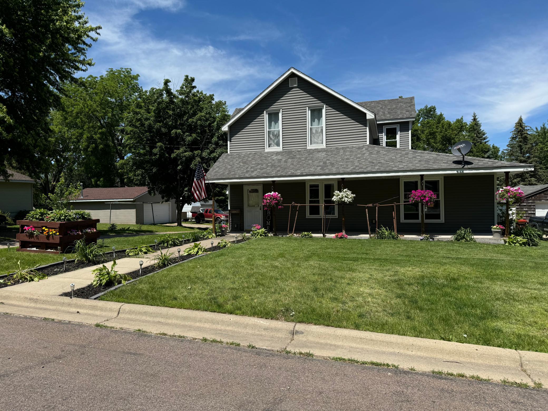View of Residential at 909 8th Street, Howard Lake MN 55349, Howard Lake - Mike Wilen | Minnesota Team Real Estate