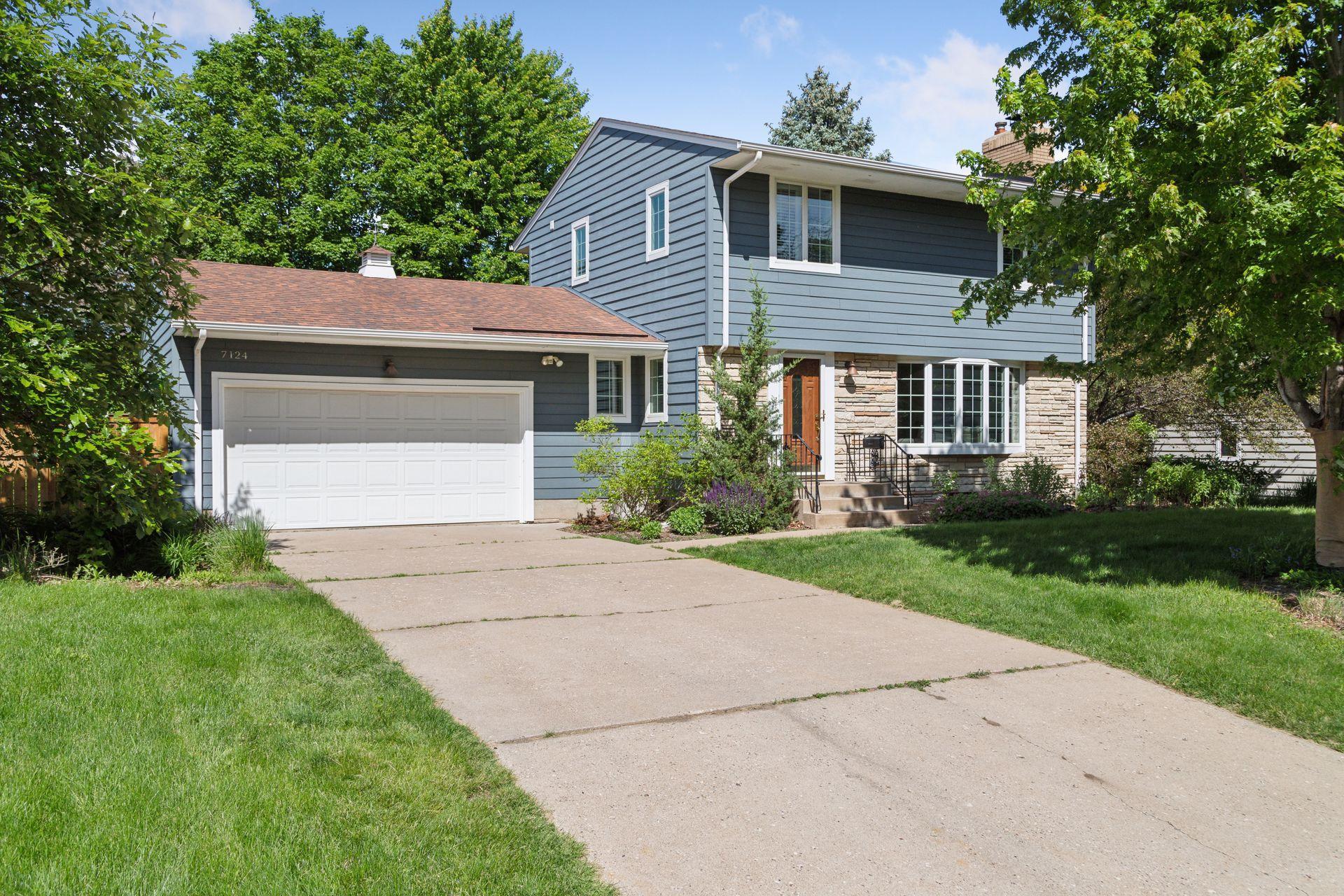 View of Residential at 7124 Heatherton Trail, Edina MN 55435, Edina - Mike Wilen | Minnesota Team Real Estate